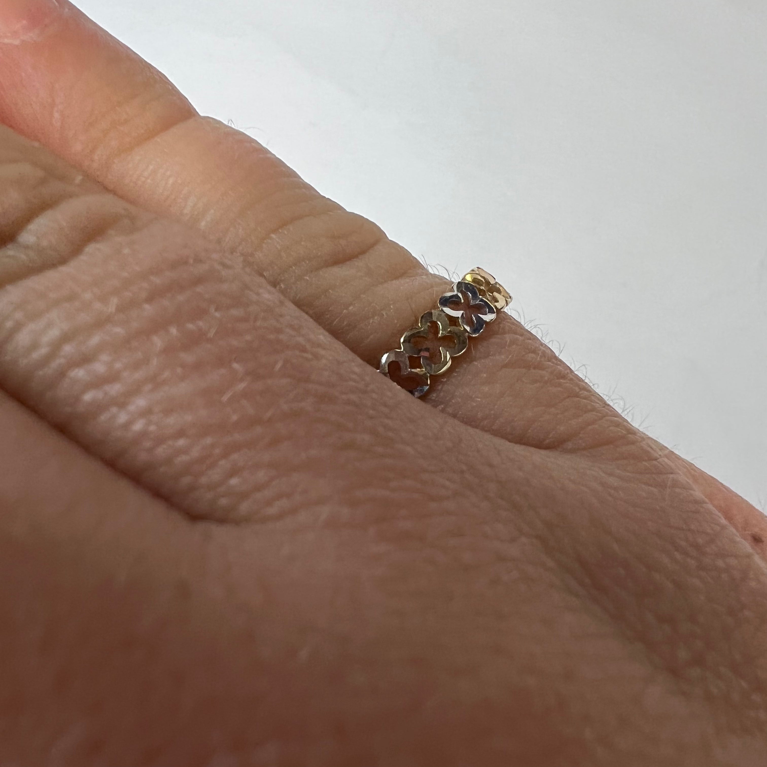 Solid 14K Yellow Gold, Two Tones Stackable Flower Ring Band Size 6.75
