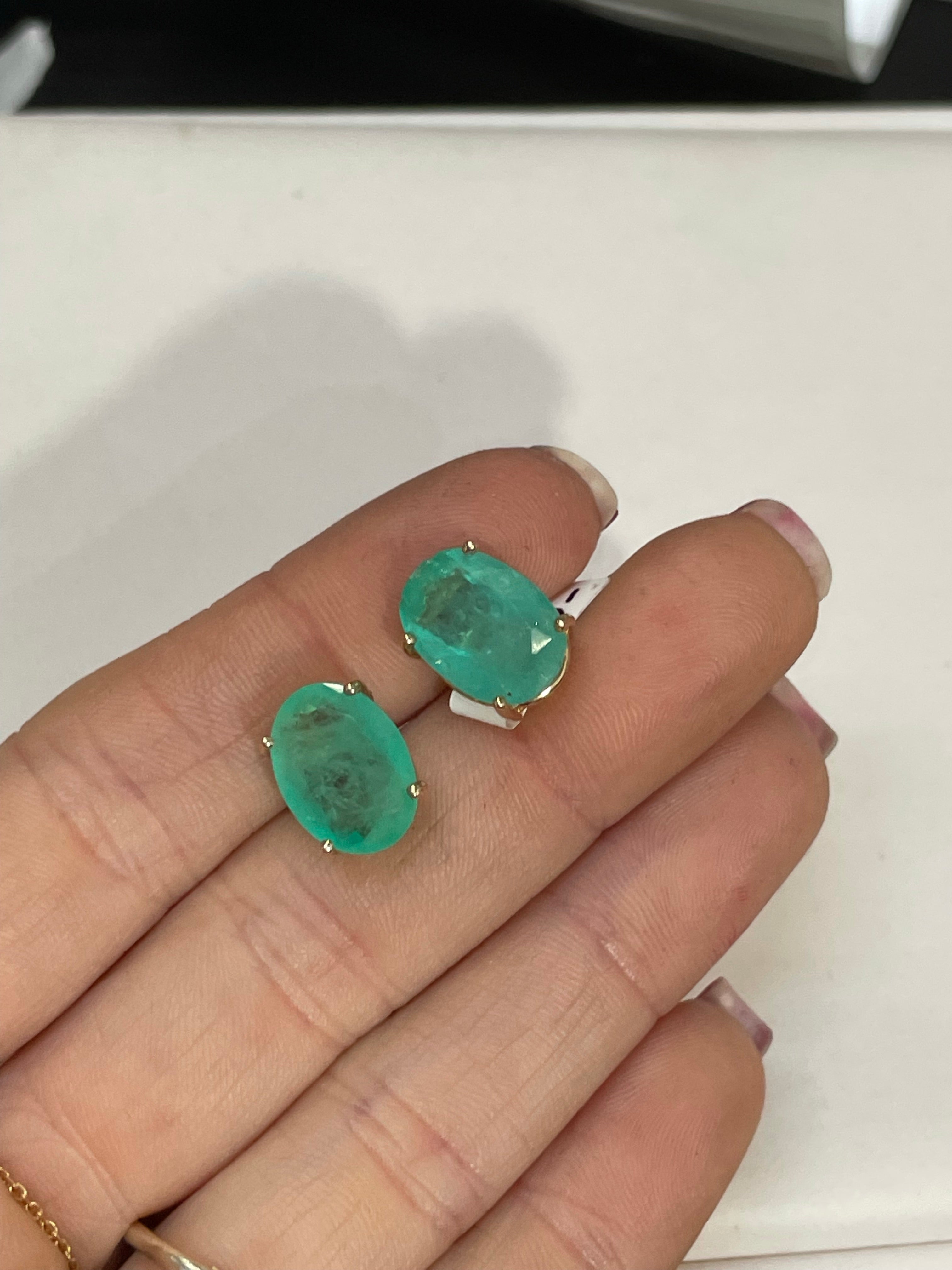 6CT Colombian Emerald Oval 14K Yellow Gold Stud Earrings