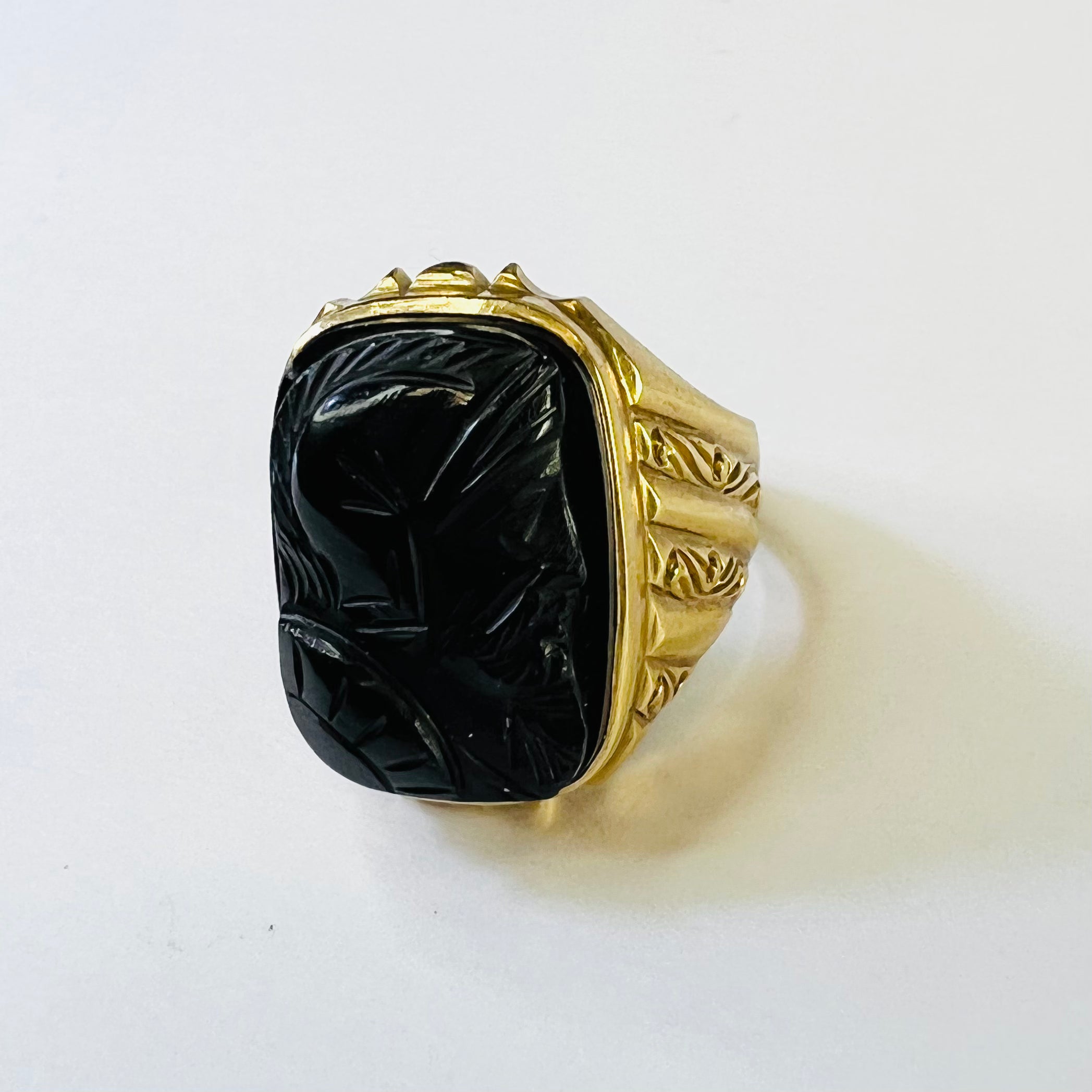 Antique 18K Yellow Gold Onyx Soldier Carved Cameo Engraved Ring Size 9