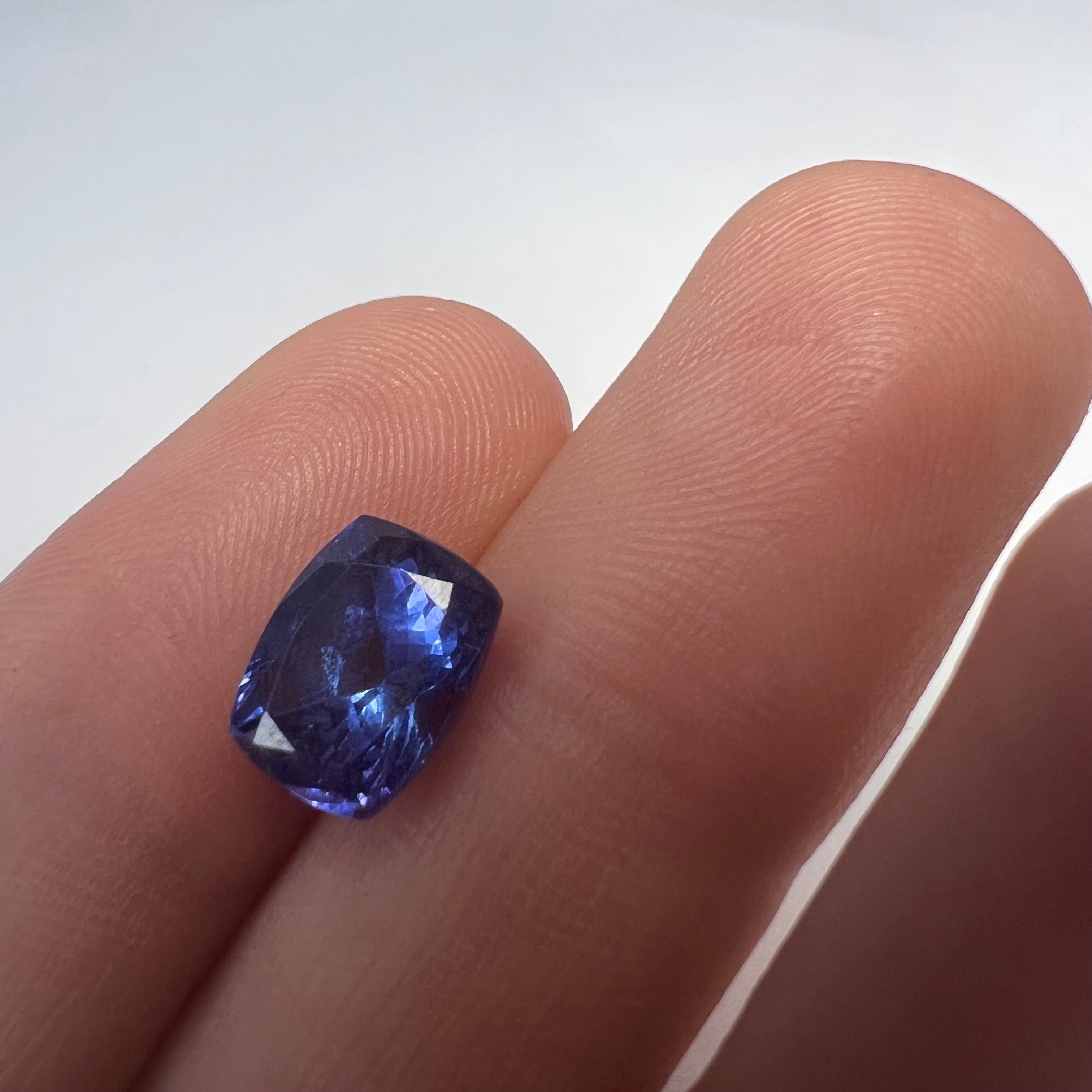 3.78CTW Loose Natural Brilliant Cut Tanzanite 9.71x7.43mm Earth mined Gemstone