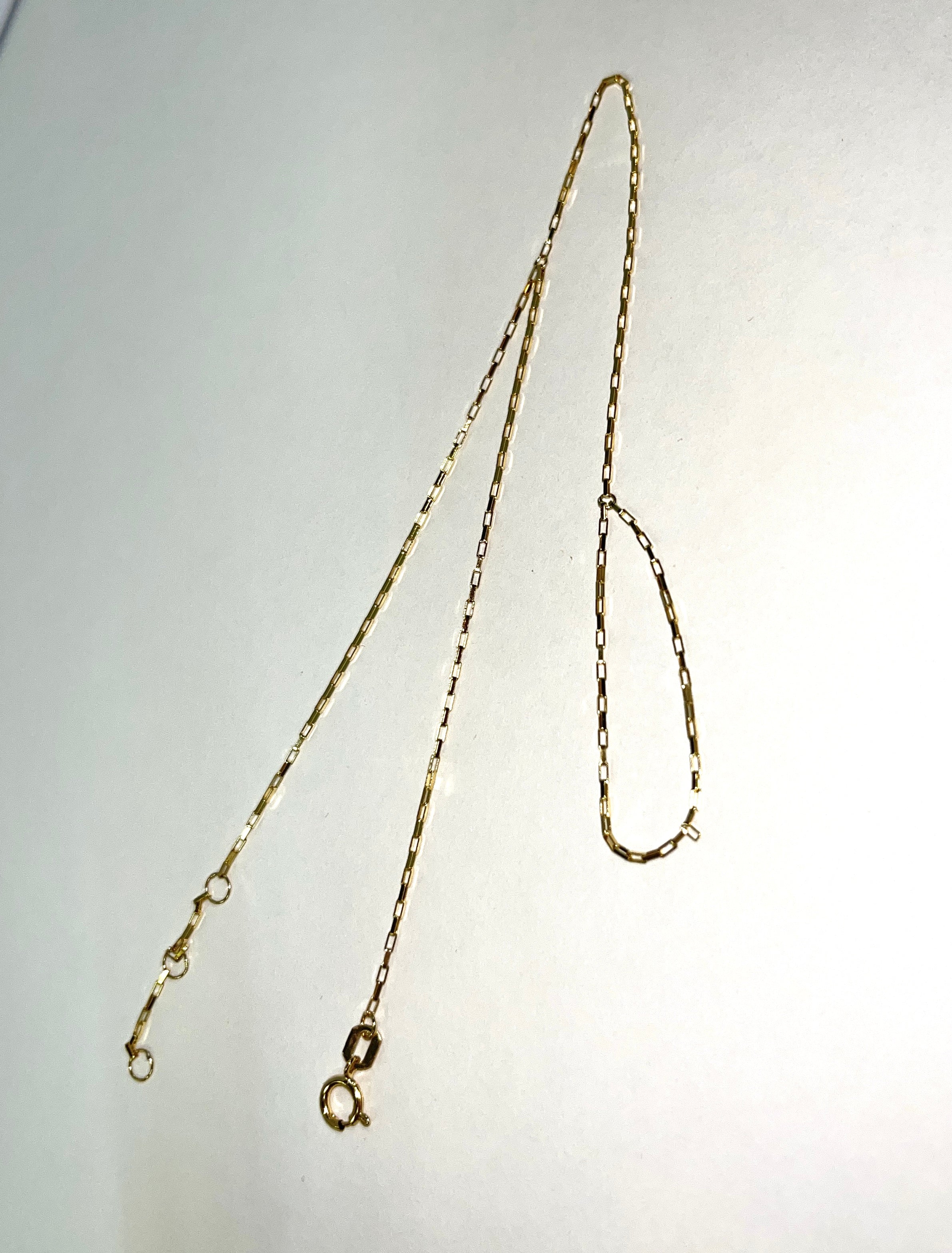 Plain 14K Yellow Gold Hand Chain