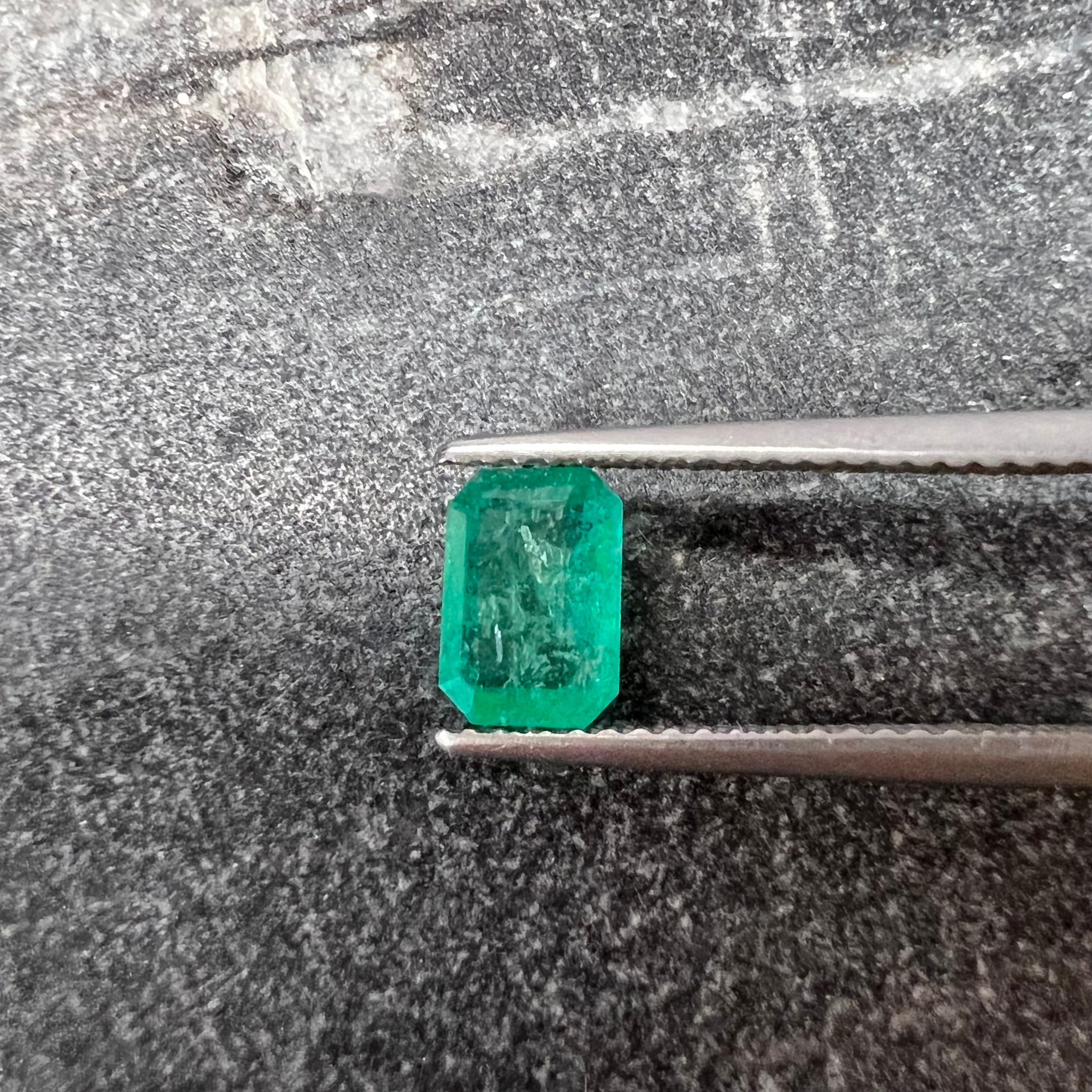 .87CT Loose Natural Colombian Emerald Rectangle Shape 7.21x5.14x2.98mm