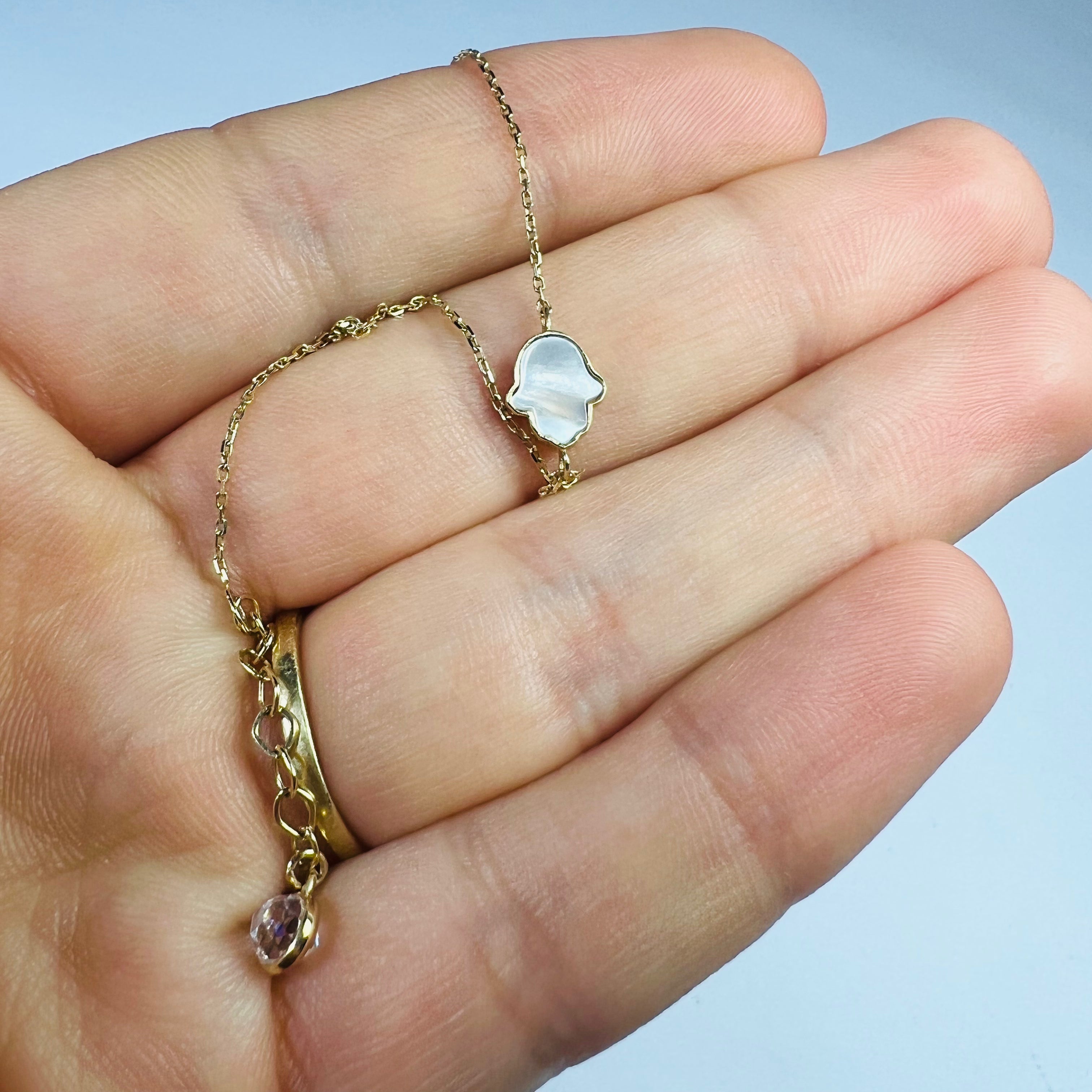 Solid 14K Yellow Gold Mother of Pearl Hamsa Cable Chain Bracelet 8"