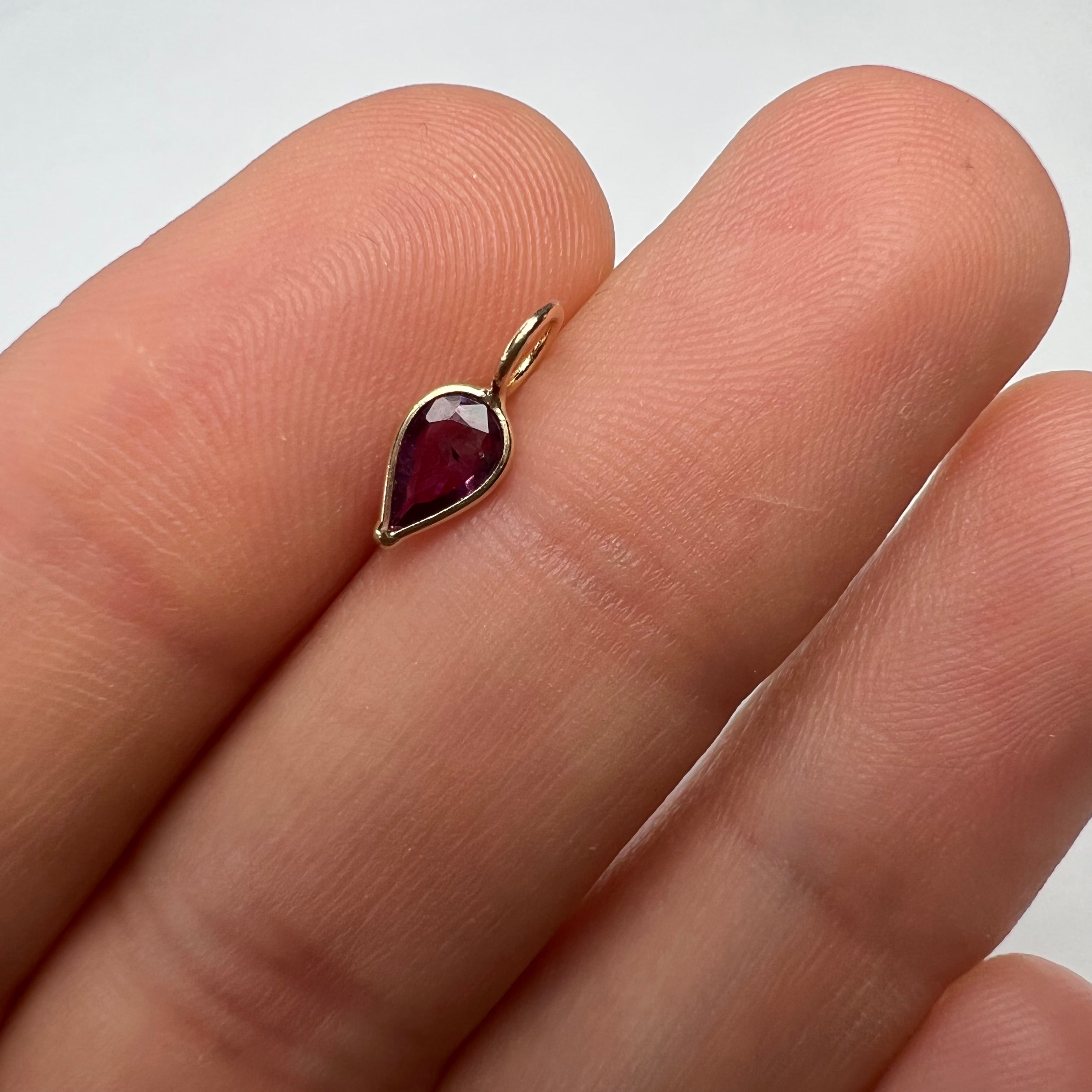 .52CT Natural Pear Ruby 14K Yellow Gold Pendant Charm 11x4.5mm