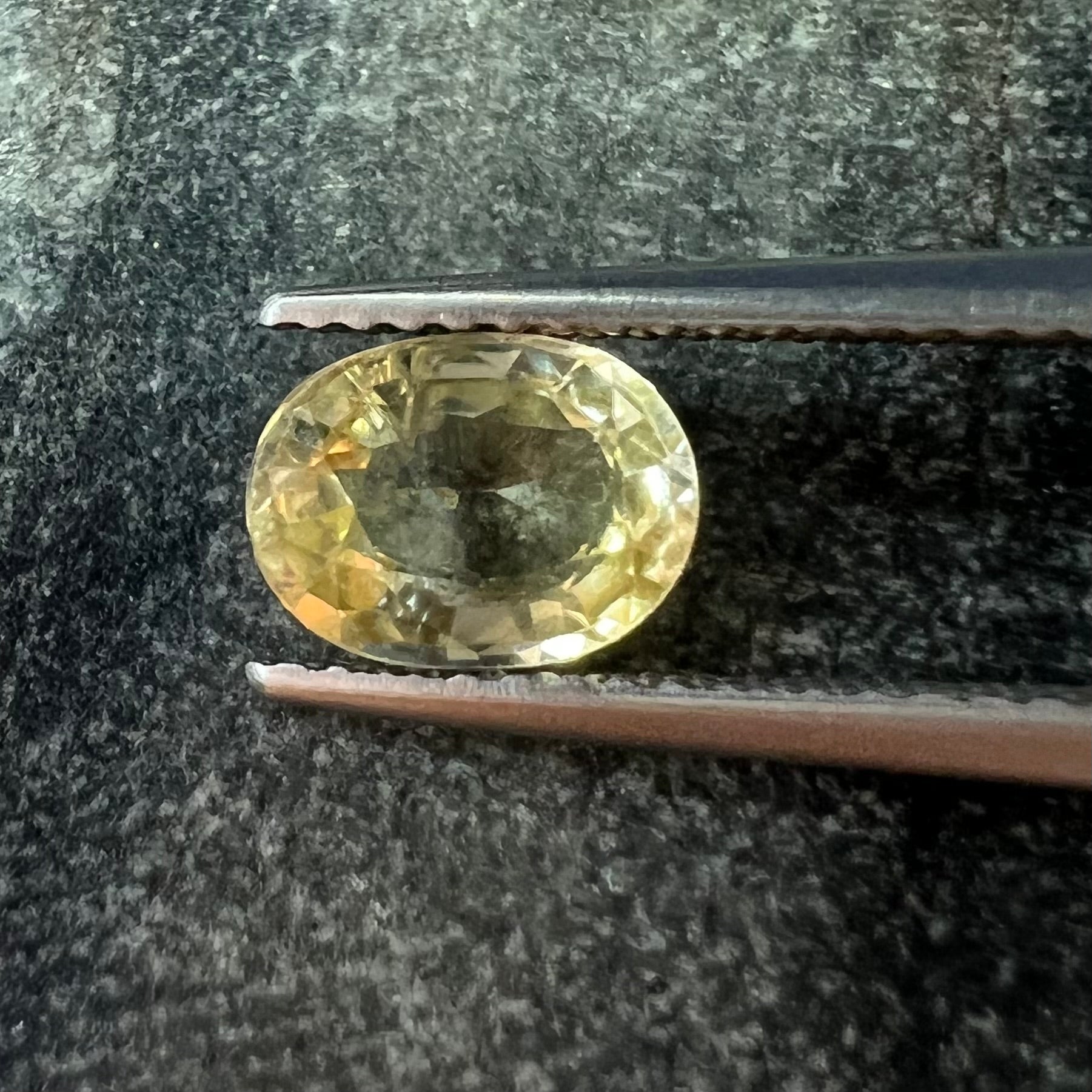 1.29CTW Loose Light Yellow Oval Sapphire 7.50x5.58x3.20mm Earth mined Gemstone