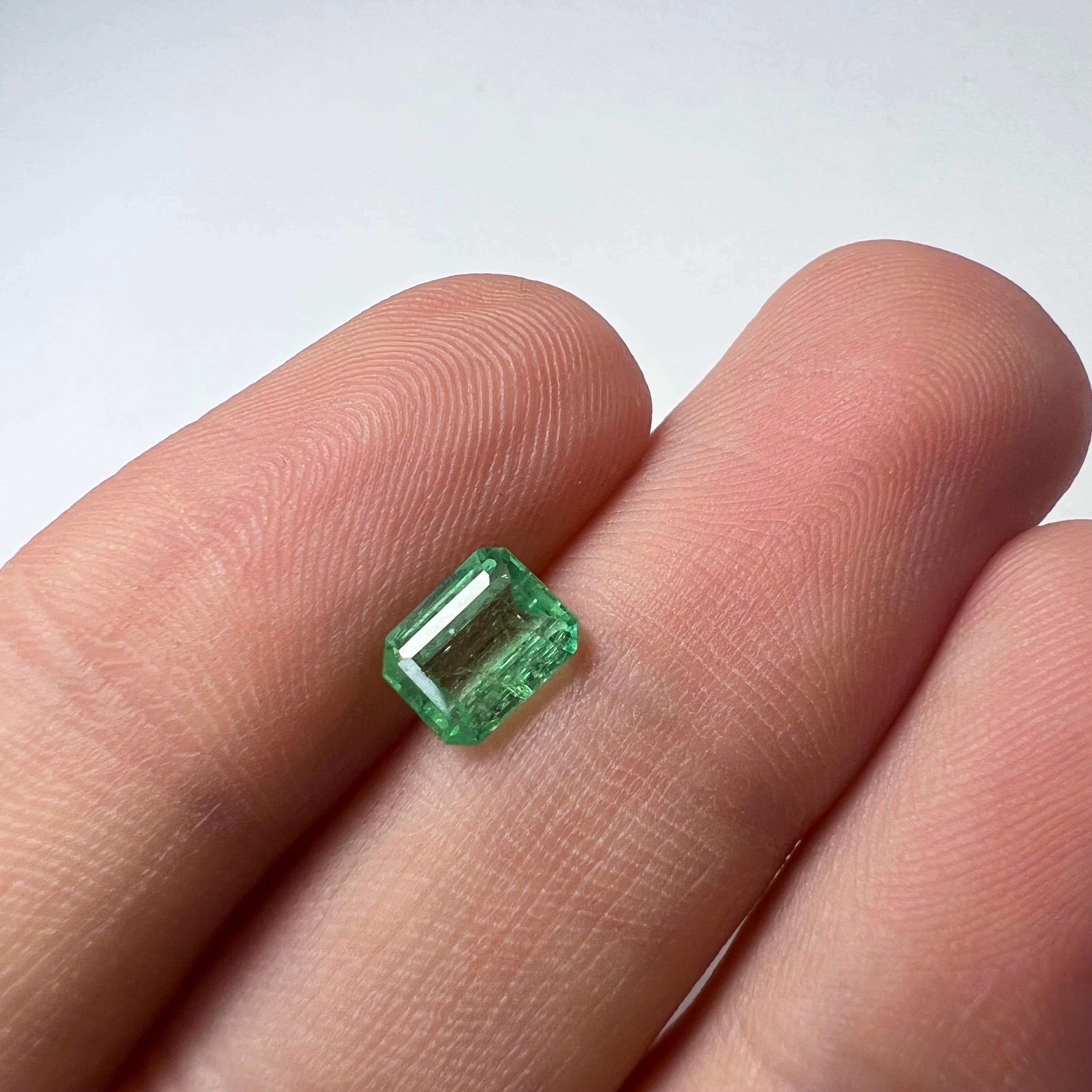 1.01CT Loose Natural Colombian Emerald Rectangle Cut 6.73x5.27x3.68mm