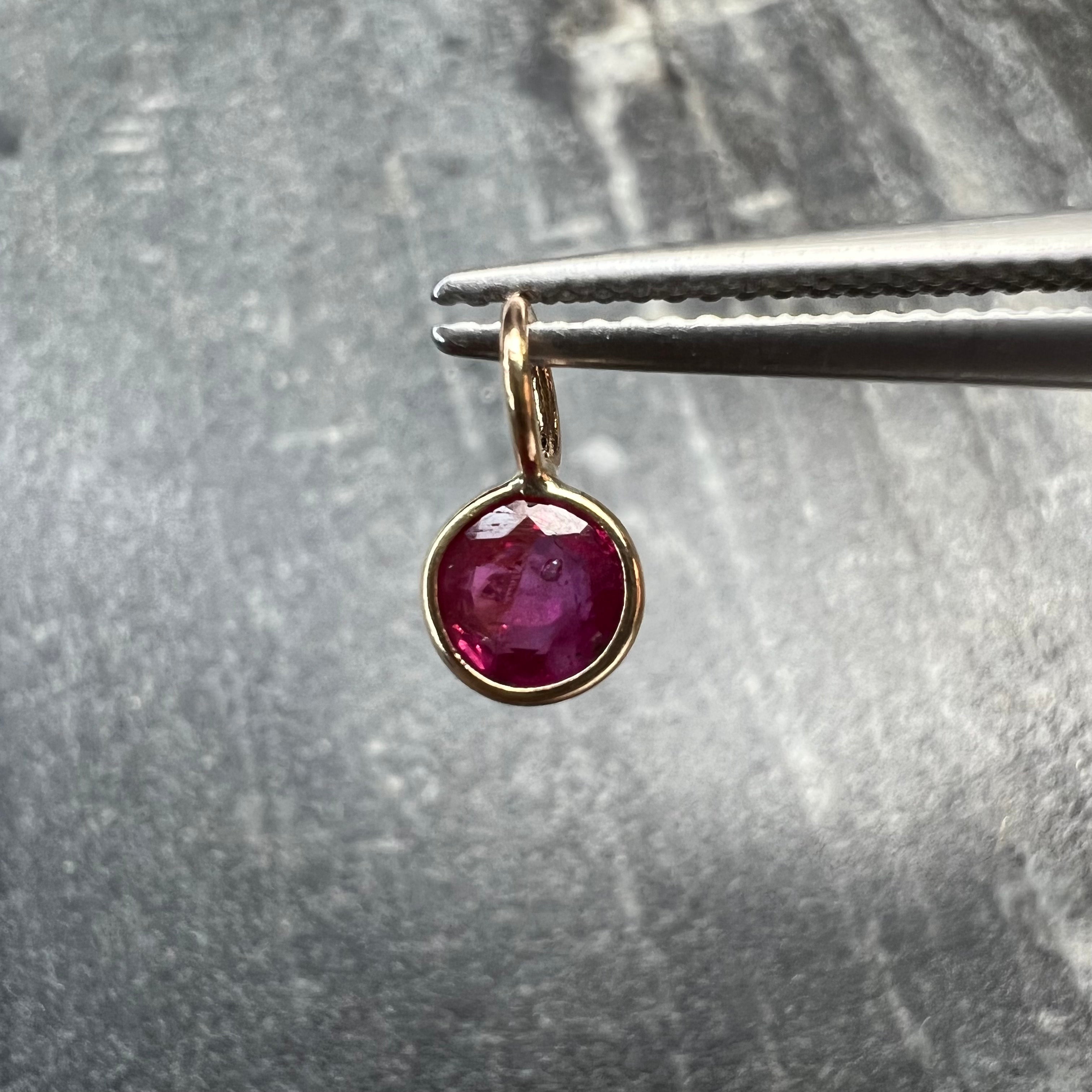 .51CT Natural Round Ruby 14K Yellow Gold Pendant Charm 9.5x5mm