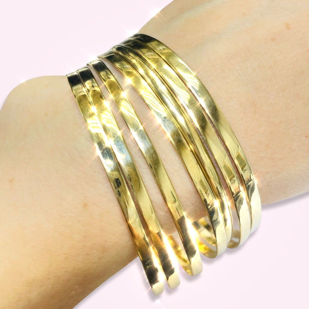 3.5mm 8.75” Fine 10K Yellow Gold 7 Bangle Bracelet