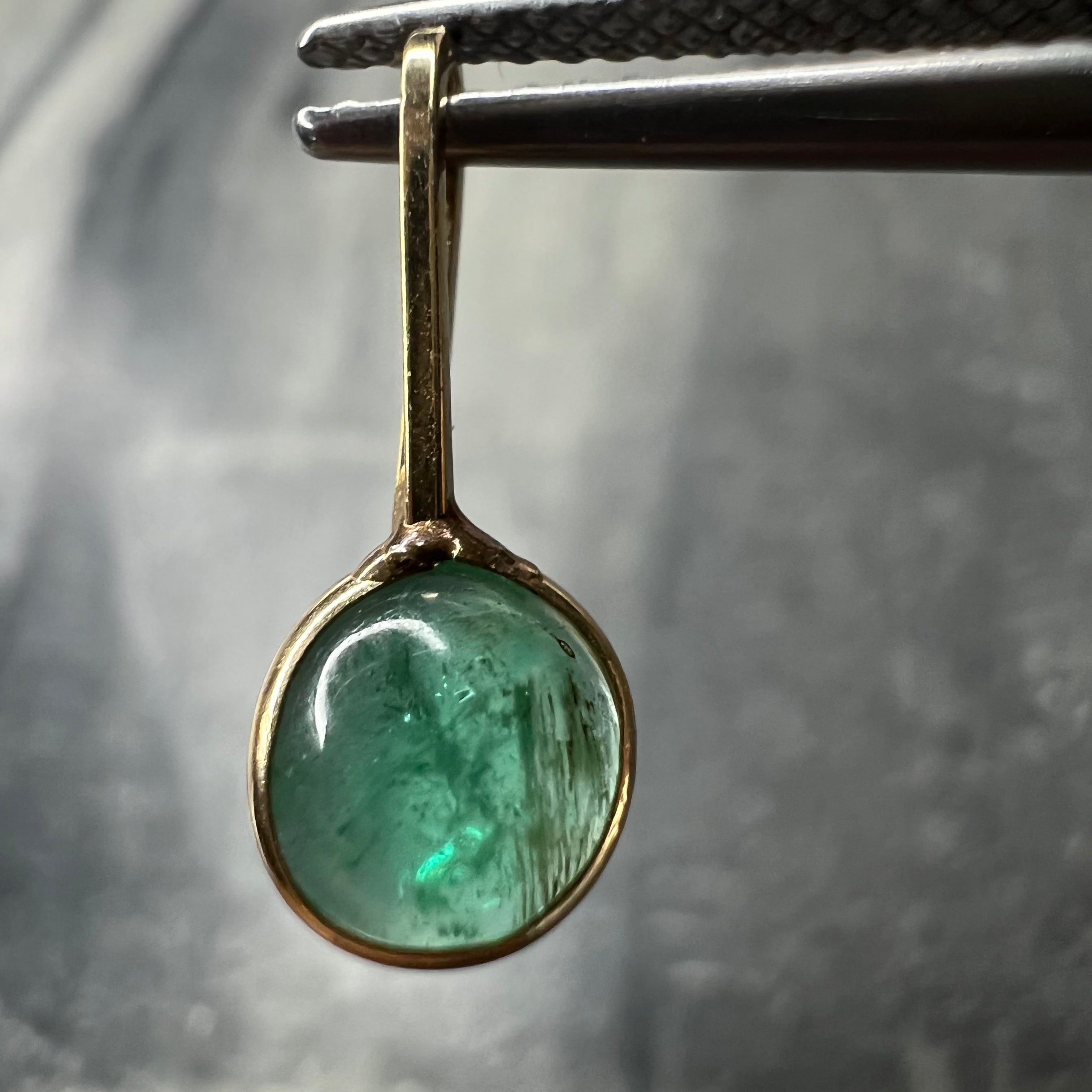 .80CT Colombian Round Cabochon Emerald 14K Yellow Gold Pendant Charm 15x6mm