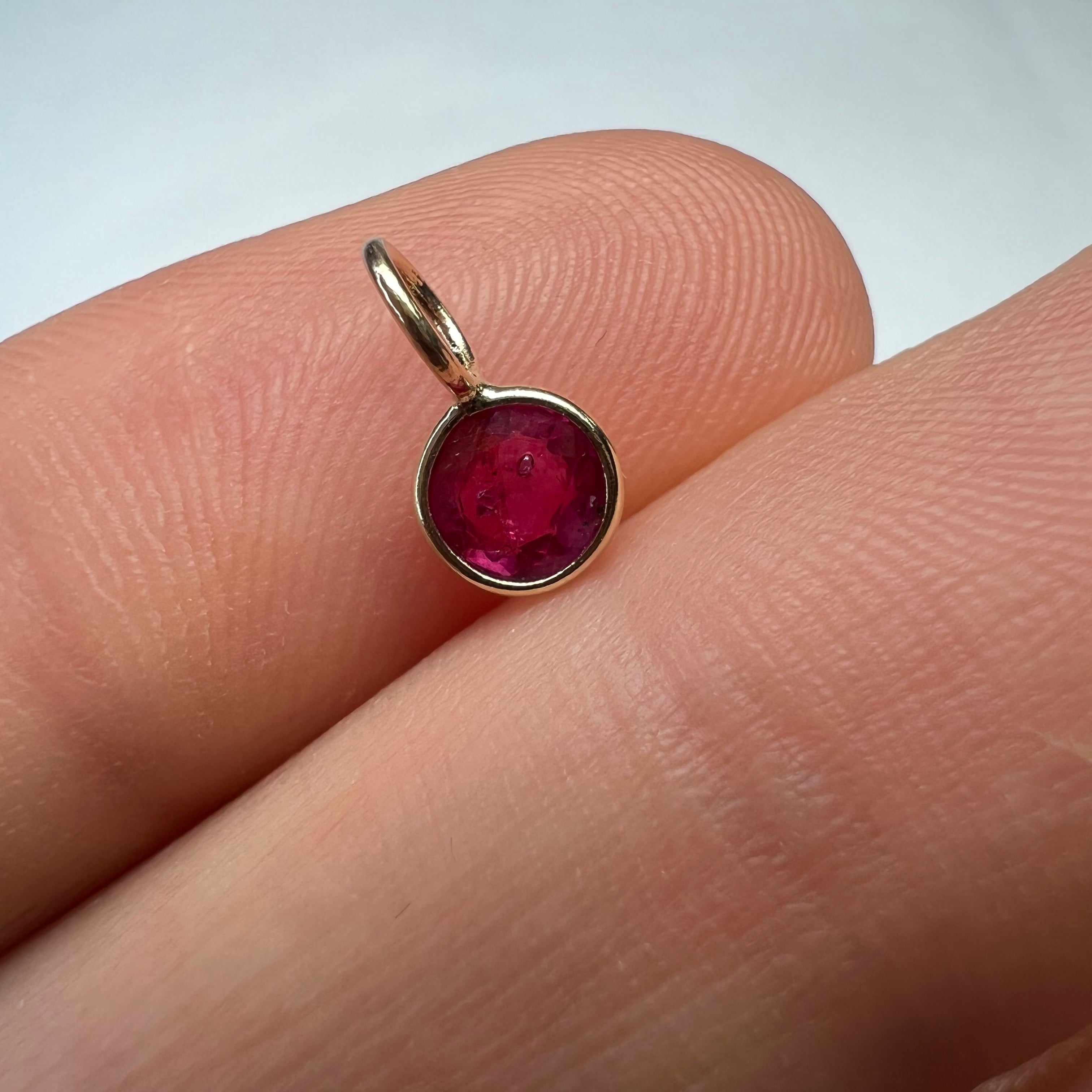 .51CT Natural Round Ruby 14K Yellow Gold Pendant Charm 9.5x5mm