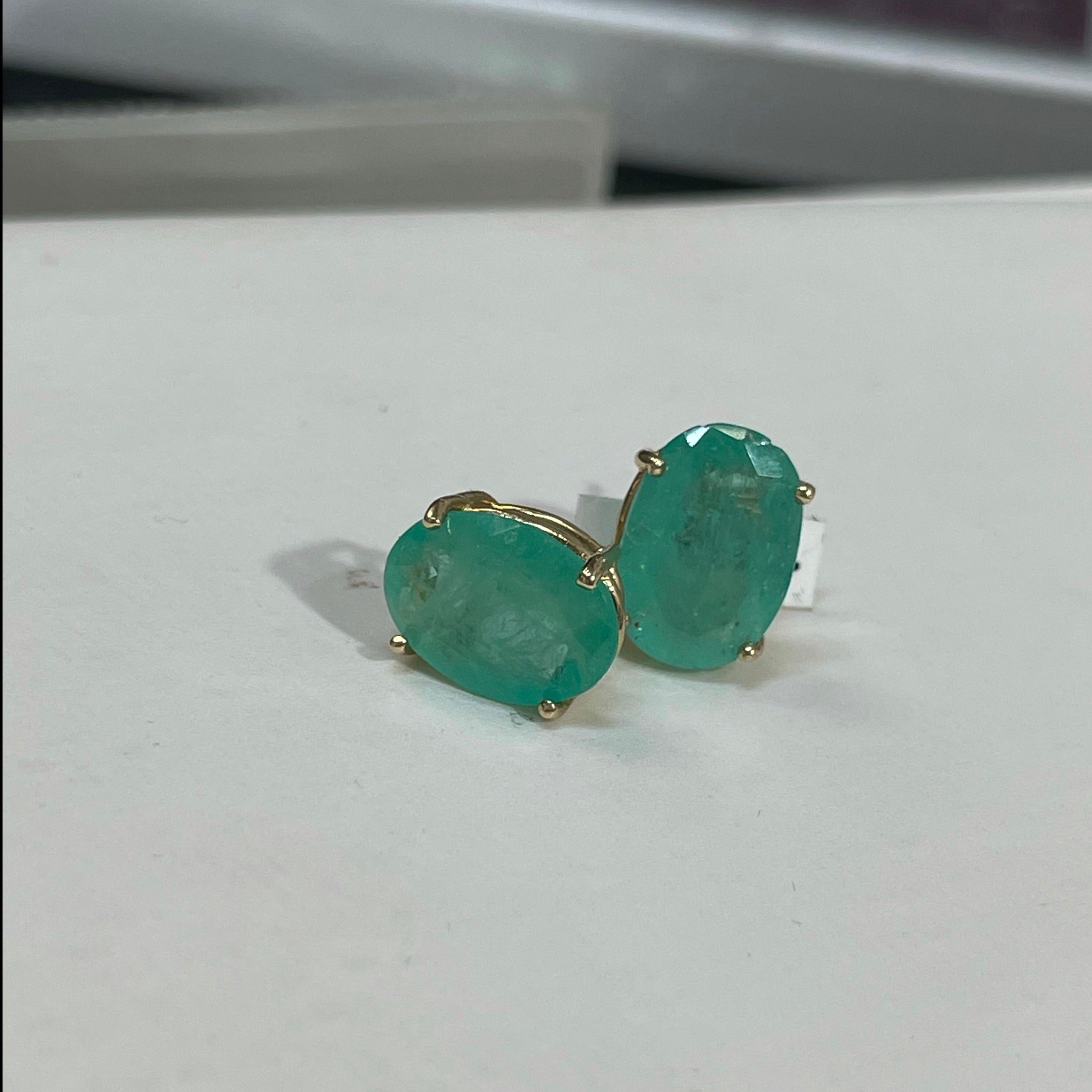 6CT Colombian Emerald Oval 14K Yellow Gold Stud Earrings