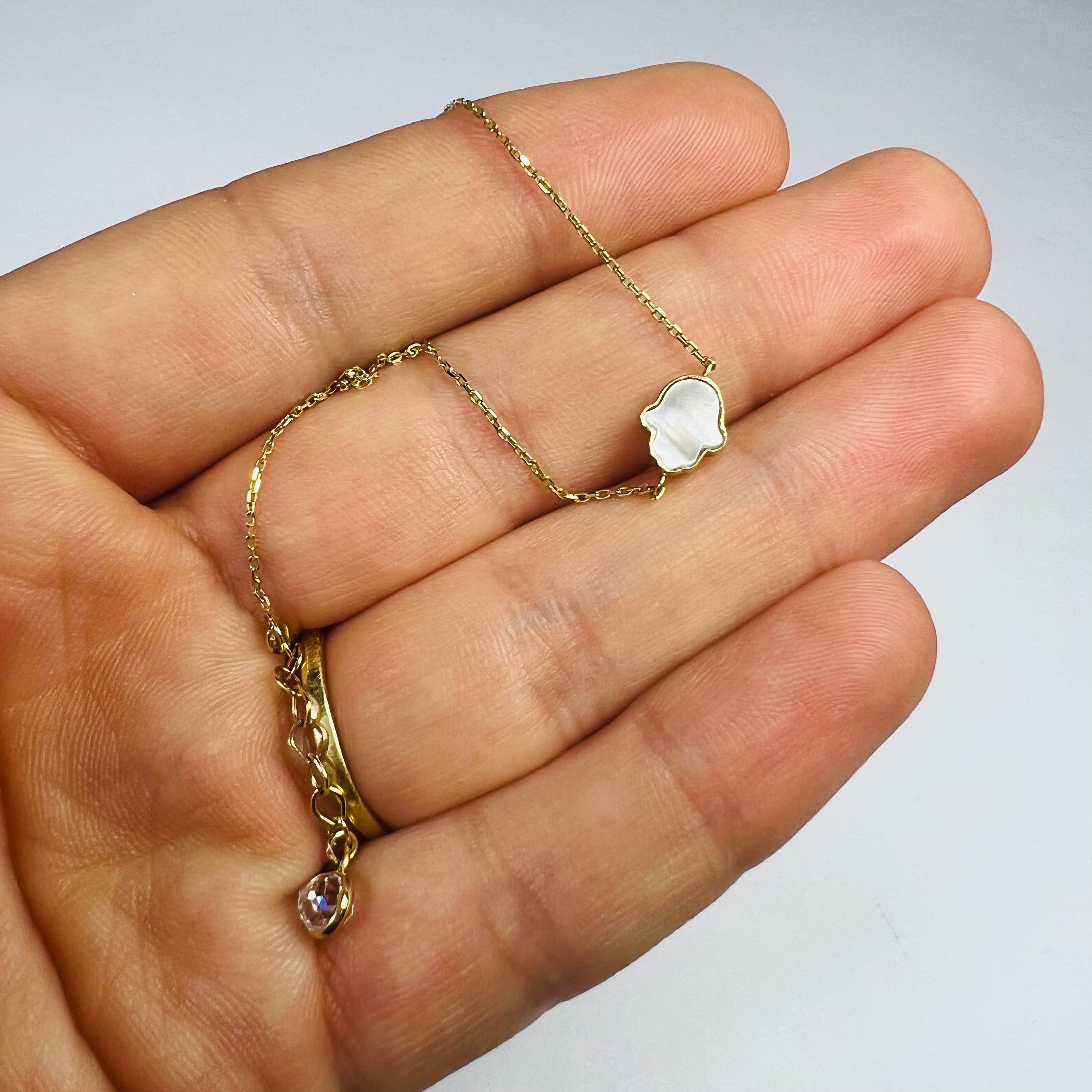 Solid 14K Yellow Gold Mother of Pearl Hamsa Cable Chain Bracelet 8"