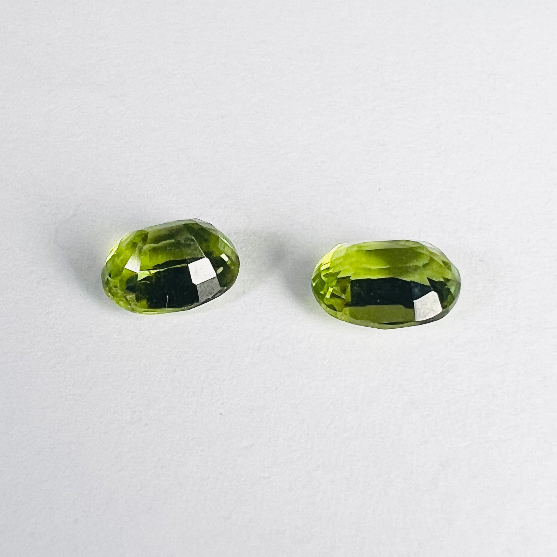 3.12CTW Pair of Loose Natural Oval Cut Peridot 8.10x6.05x4mm Earth mined Gemston