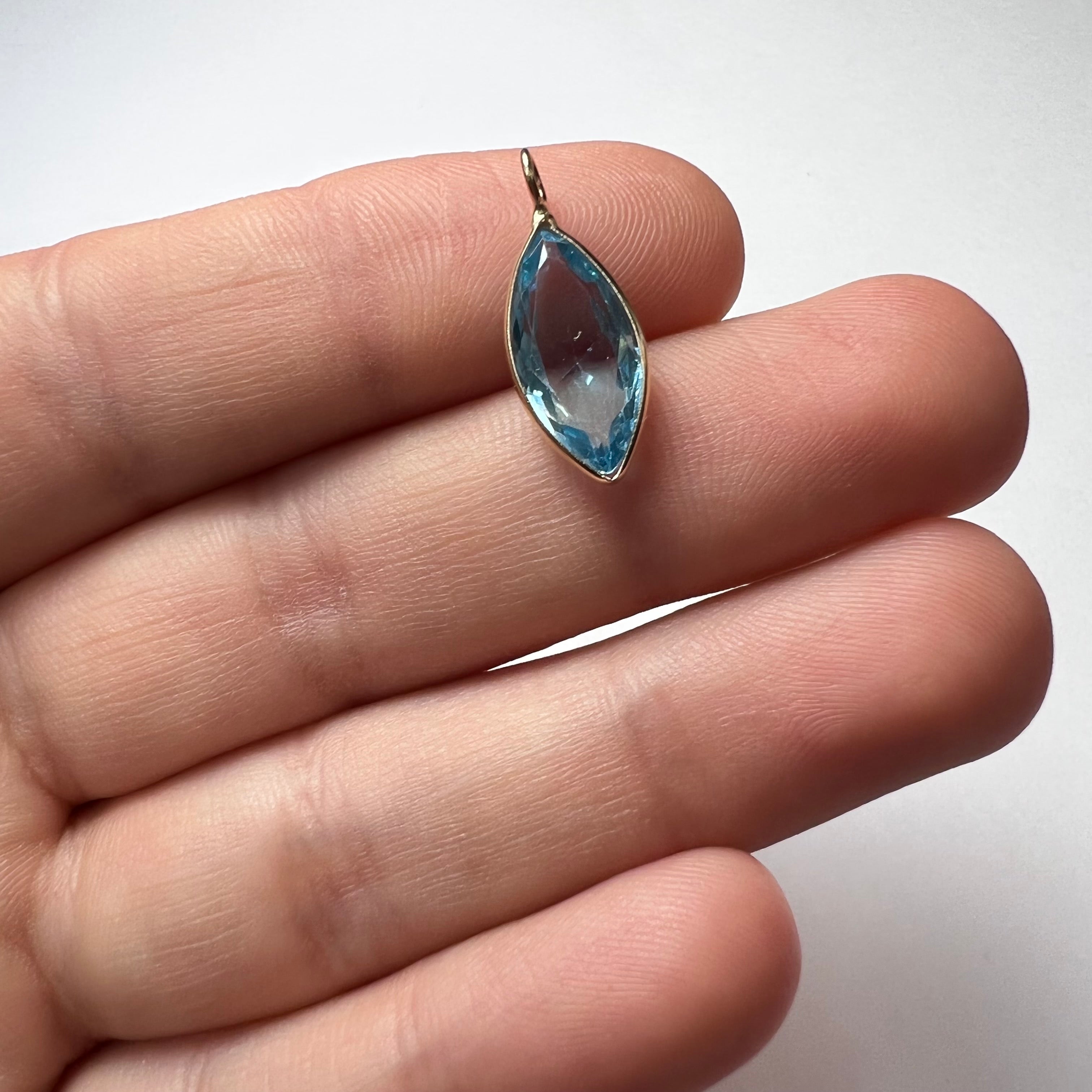 Natural Vibrant Blue Marquise Topaz 14K Yellow Gold Pendant Charm 20x8mm
