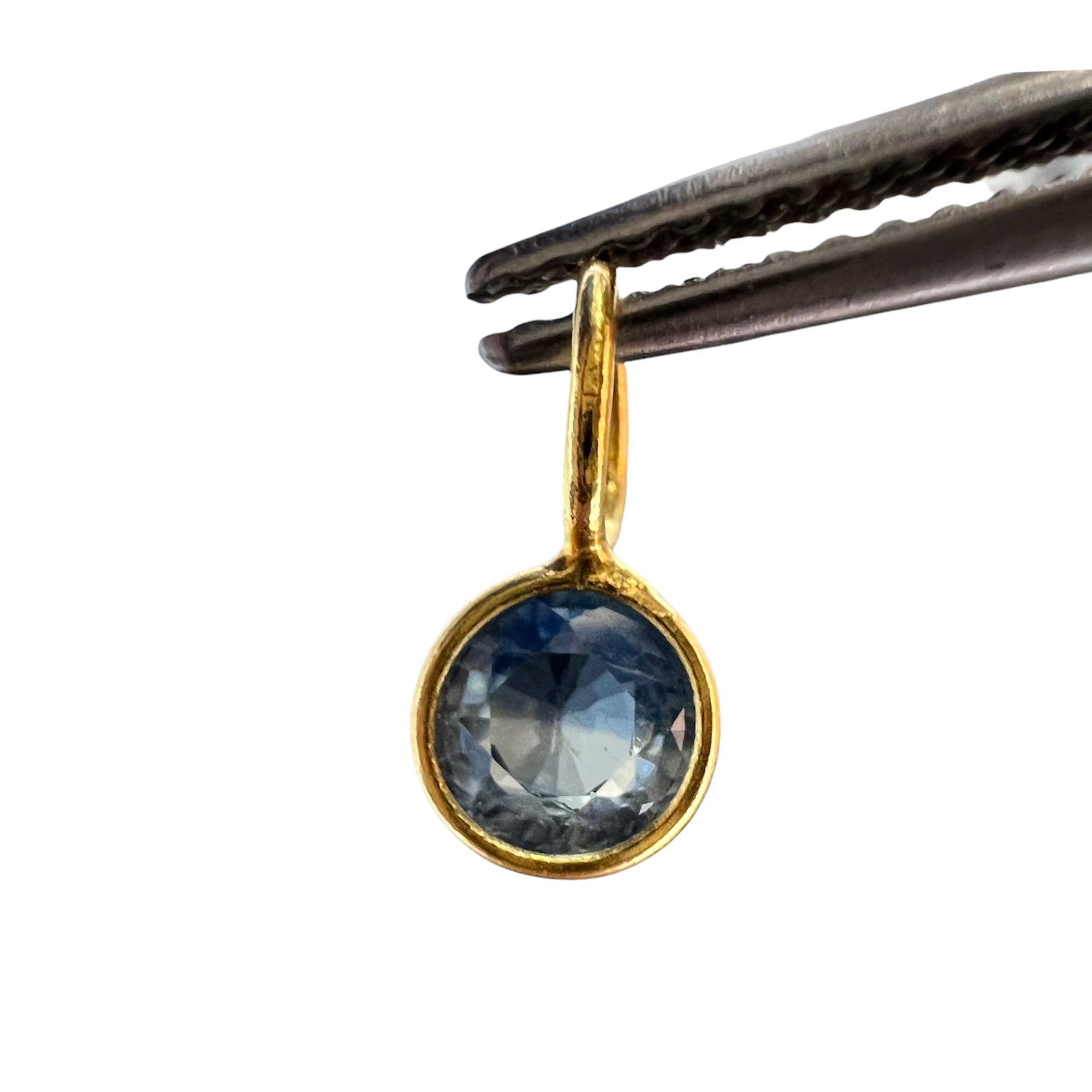 Natural Round Sapphire 14K Yellow Gold Pendant Charm 9x4.5mm