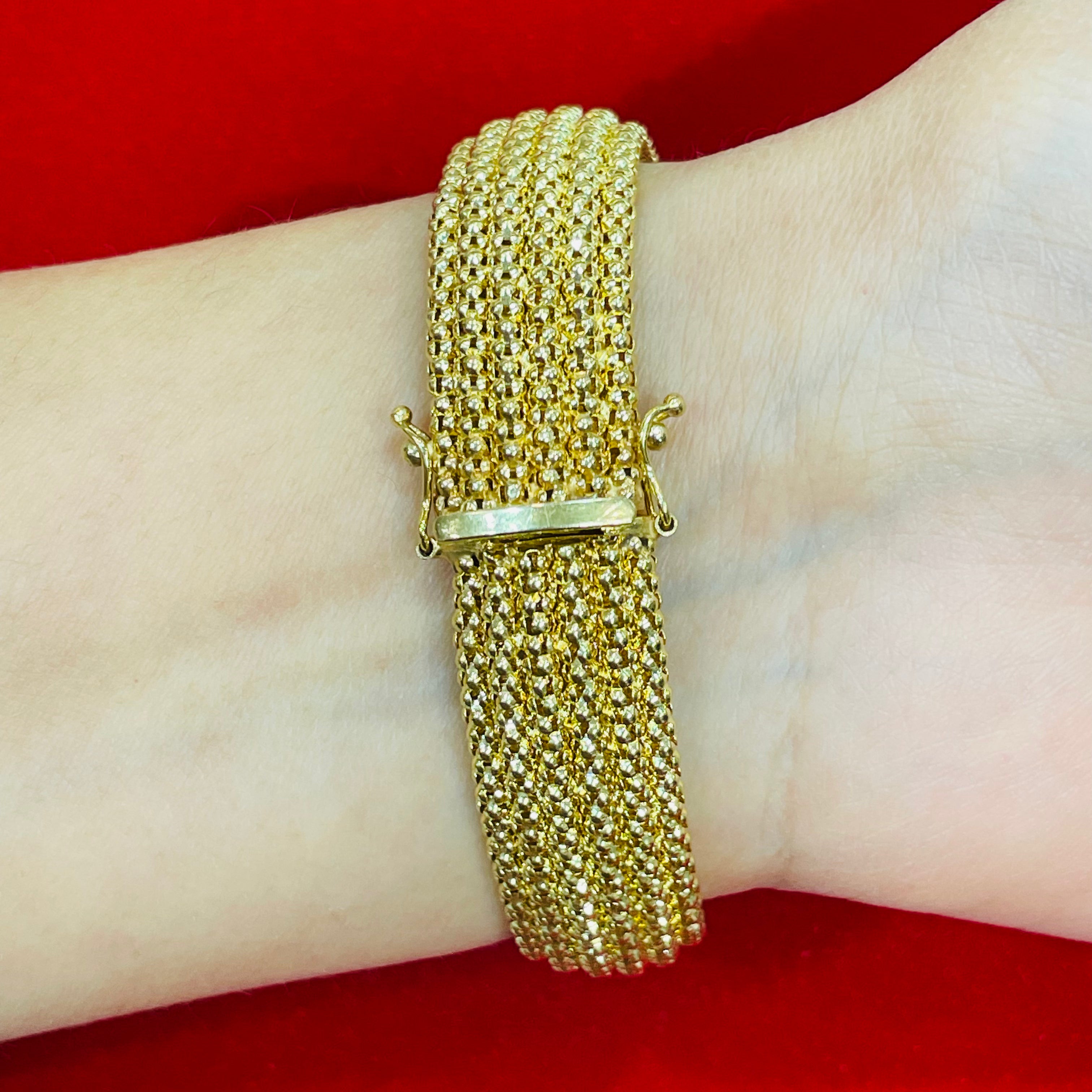 Pebble Bracelet in Solid 14k Yellow Gold 7.5”