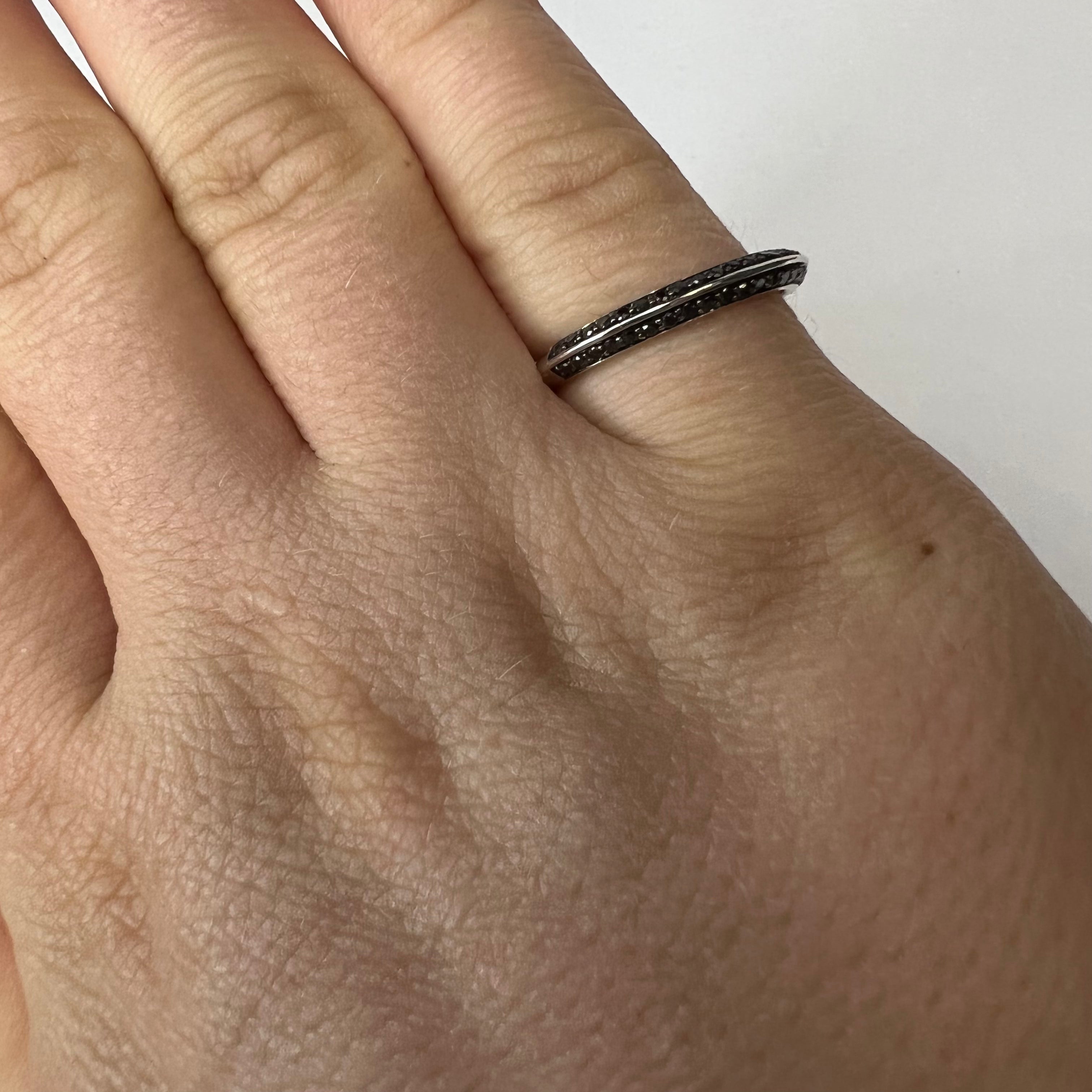 Solid 18K White Gold Pave set Black Diamond Knife Edge Ring Band Size 6.75
