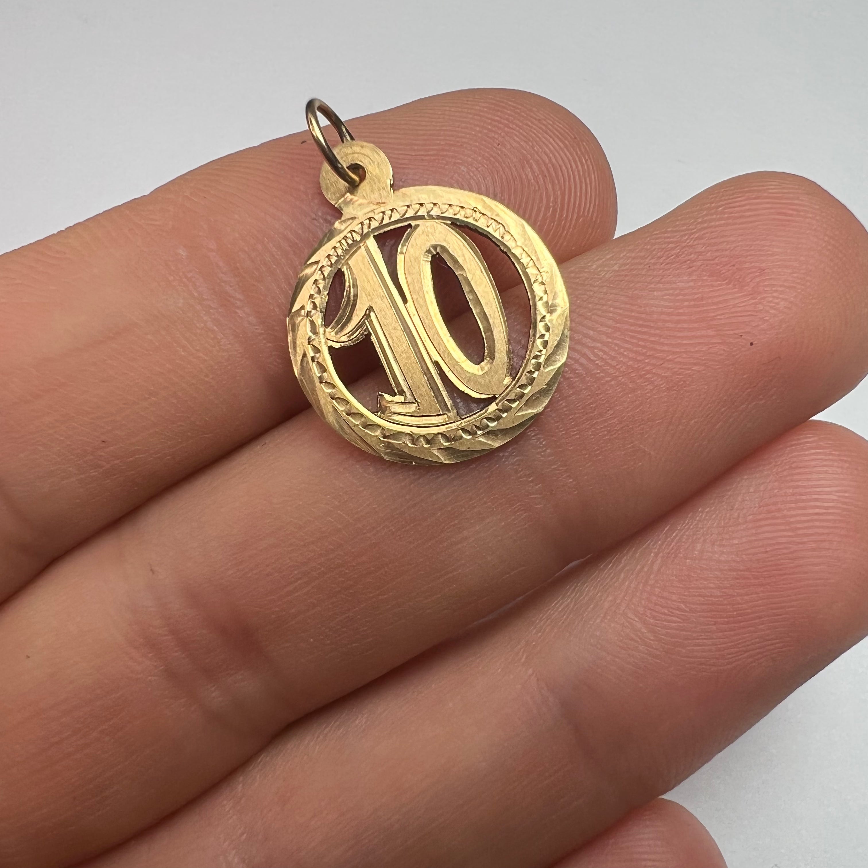 Circle Number 10 Pendant 14K Yellow Gold