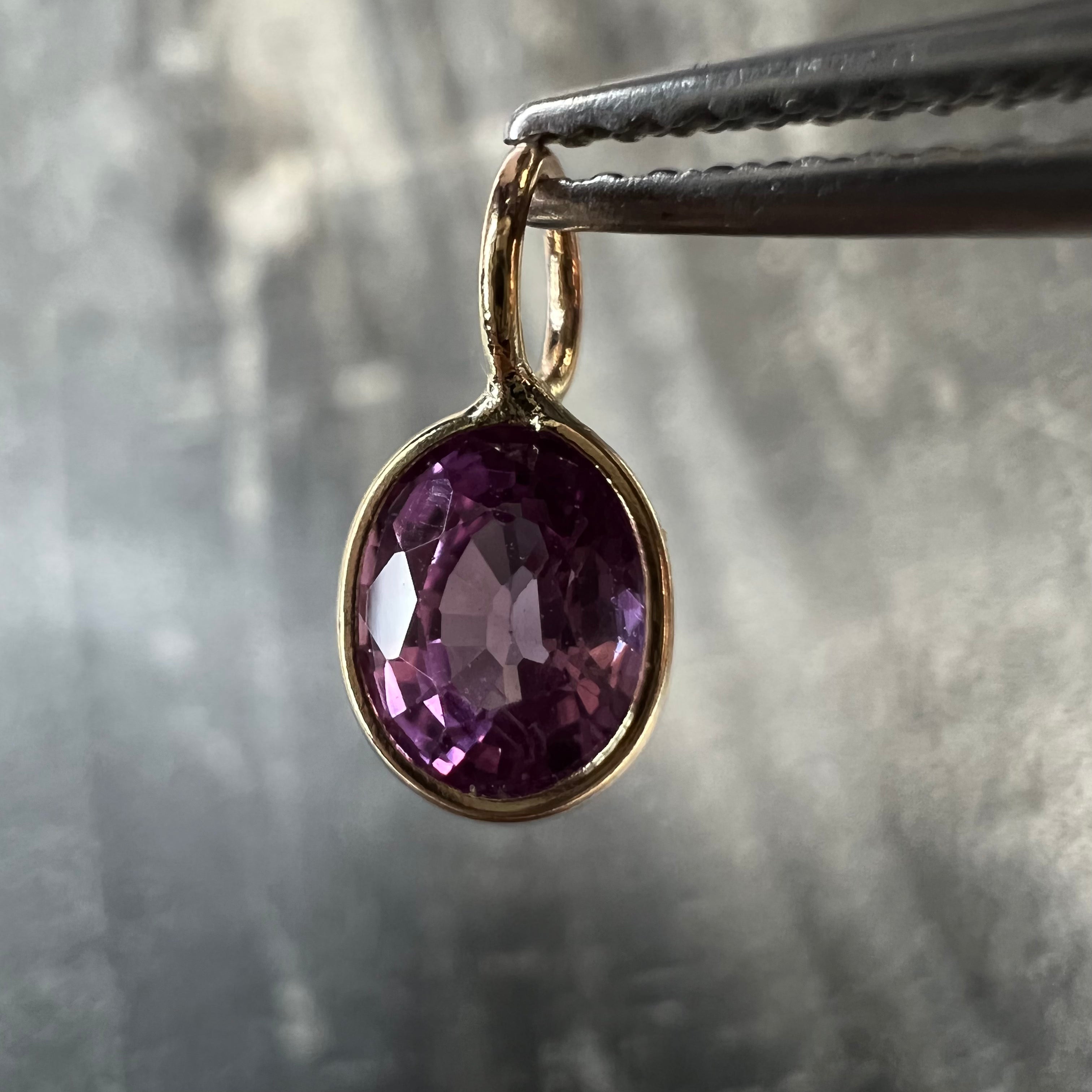 .80CT Natural Oval Sapphire 14K Yellow Gold Pendant Charm 10.5x5mm