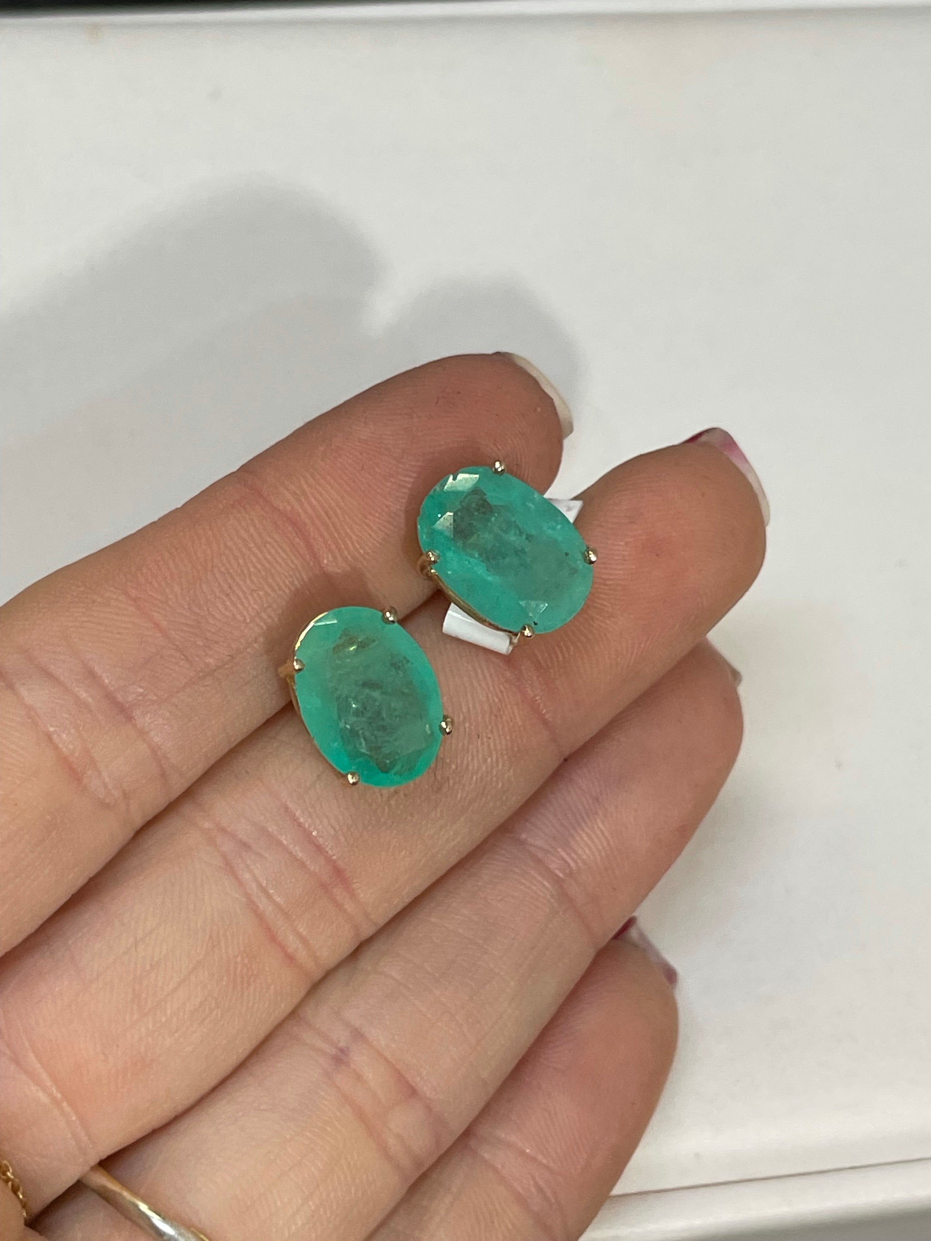 6CT Colombian Emerald Oval 14K Yellow Gold Stud Earrings