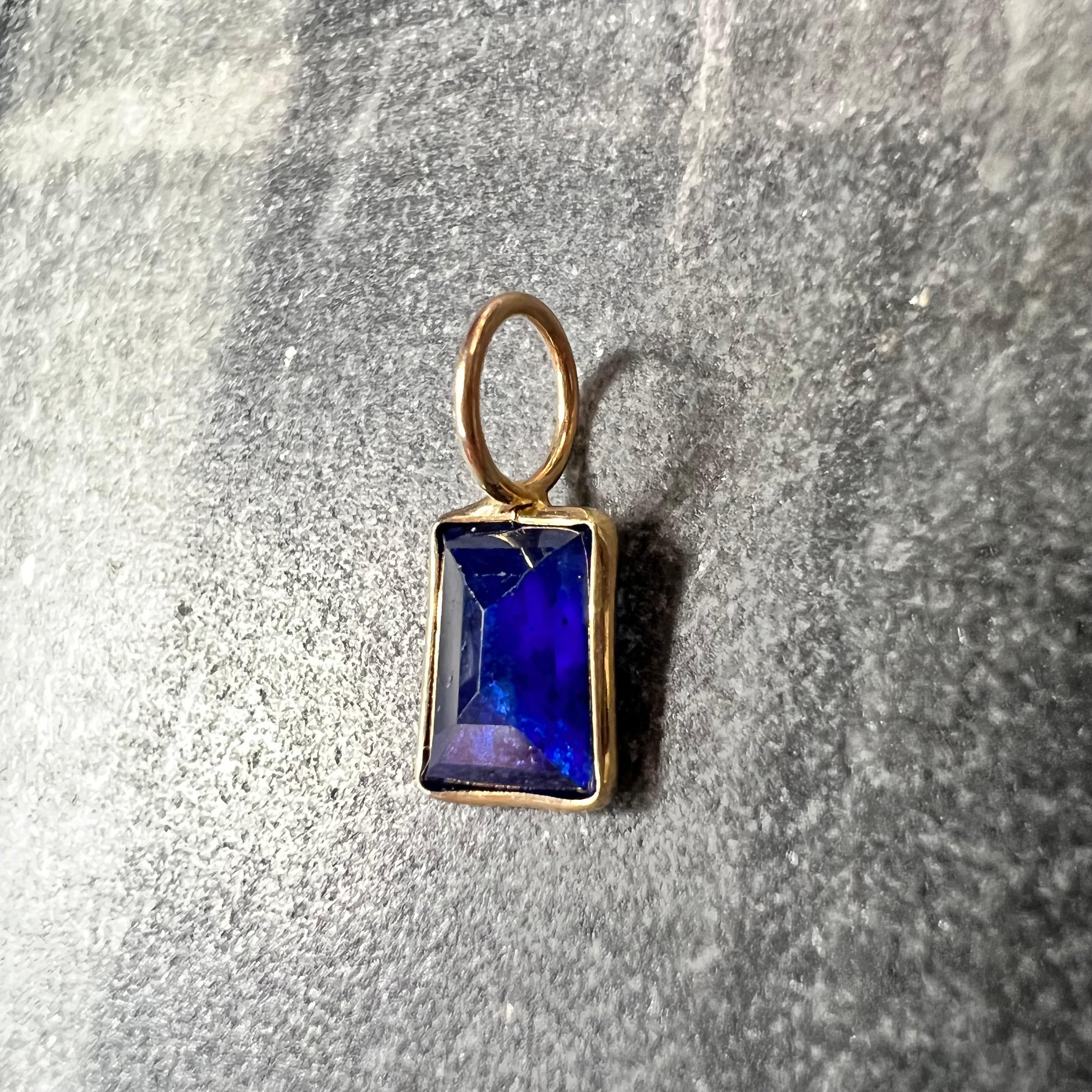 Natural Sapphire Emerald Cut 14K Yellow Gold Pendant Charm 13x5.5mm