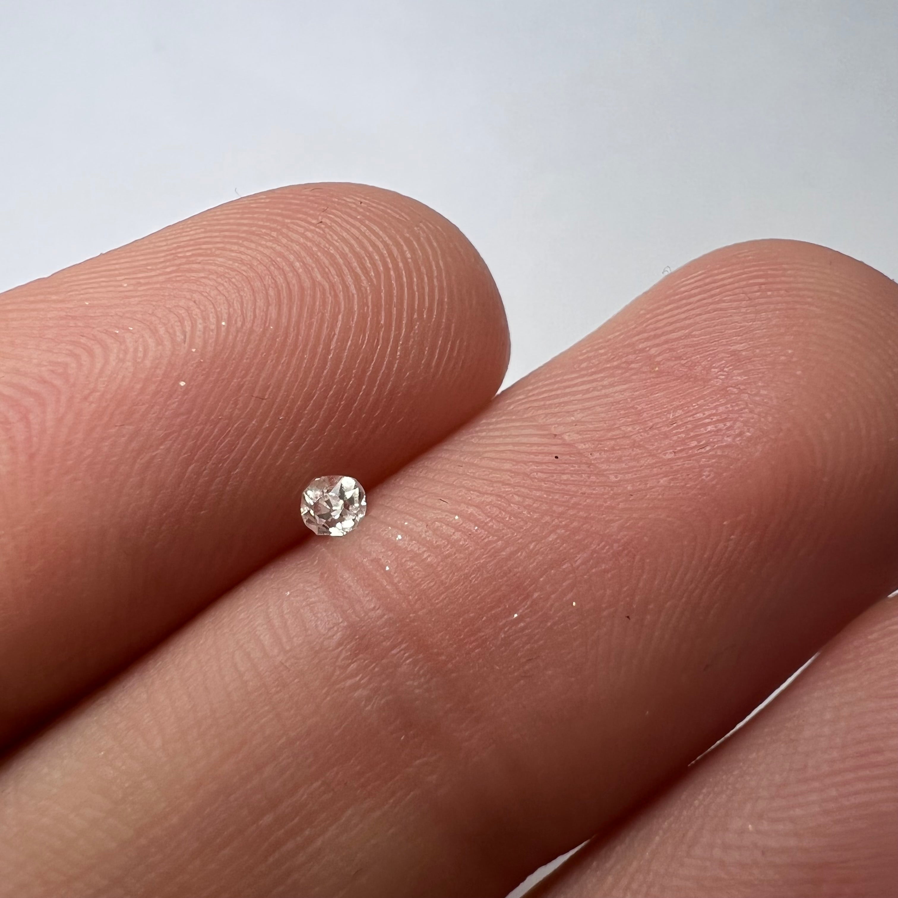 .06CT Oval Diamond I VS2 2.46x2.14x1.70mm Natural Earth mine