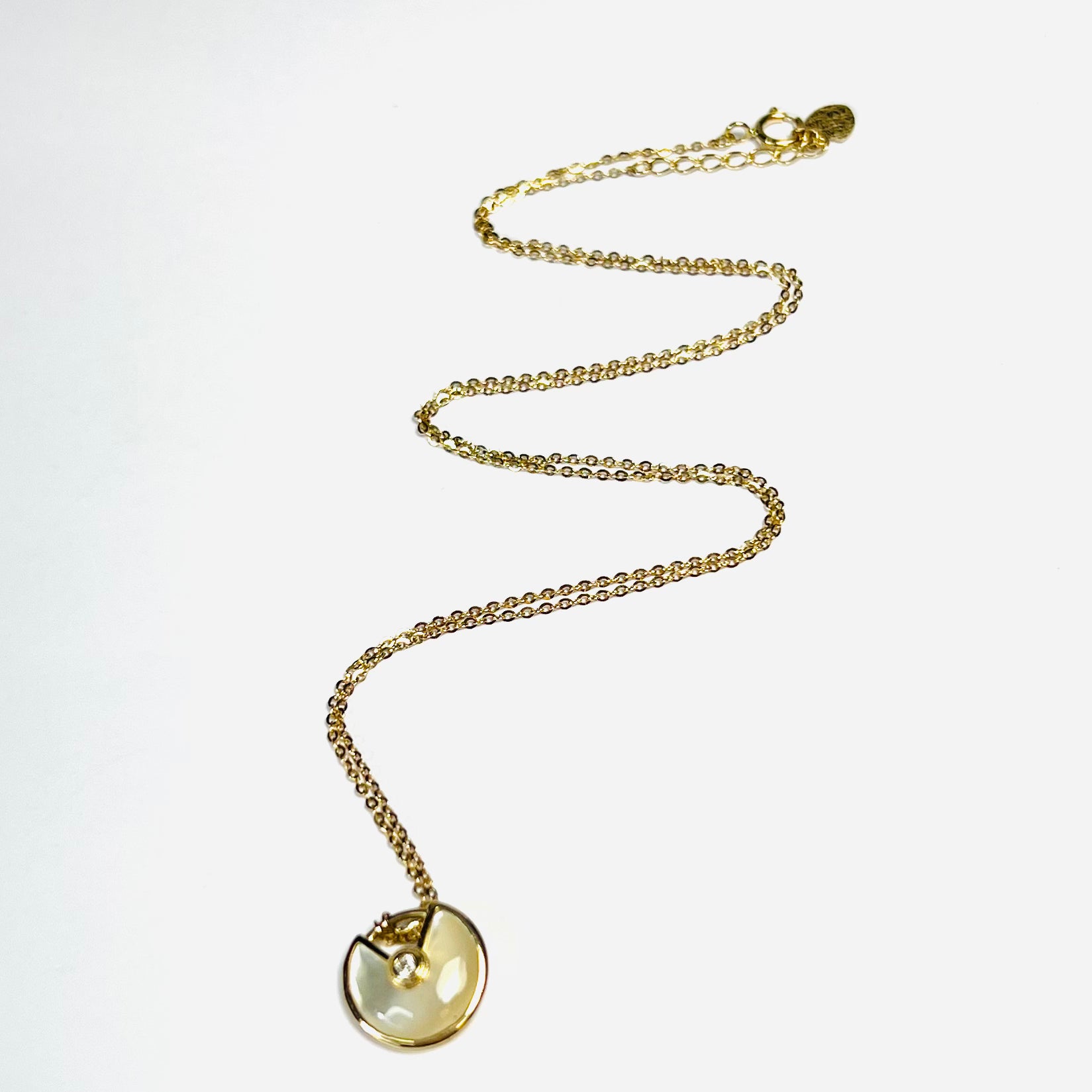 Mother of Pearl Necklace 17.5" 14K Yellow Gold Flat Cable Chain