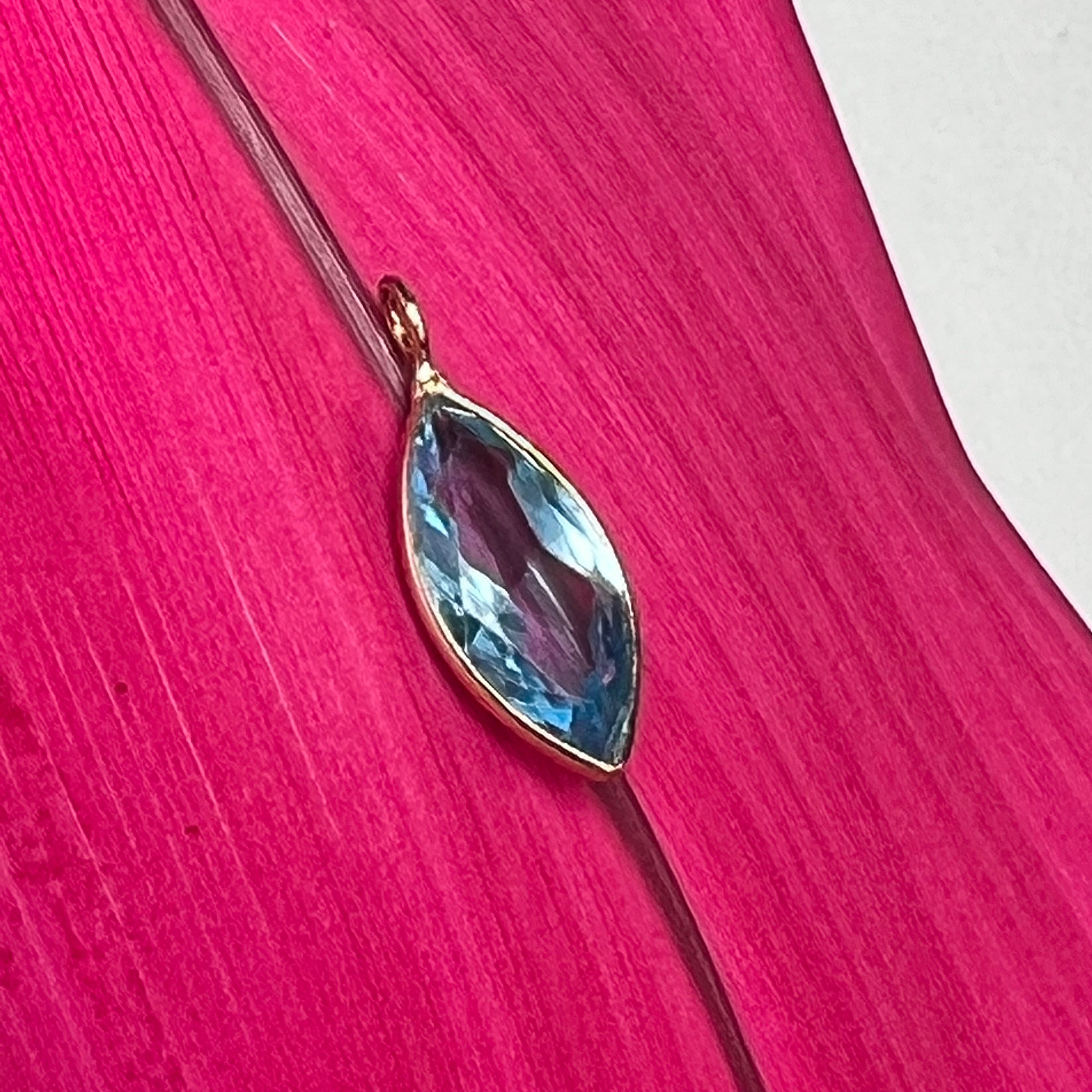 Natural Vibrant Blue Marquise Topaz 14K Yellow Gold Pendant Charm 20x8mm