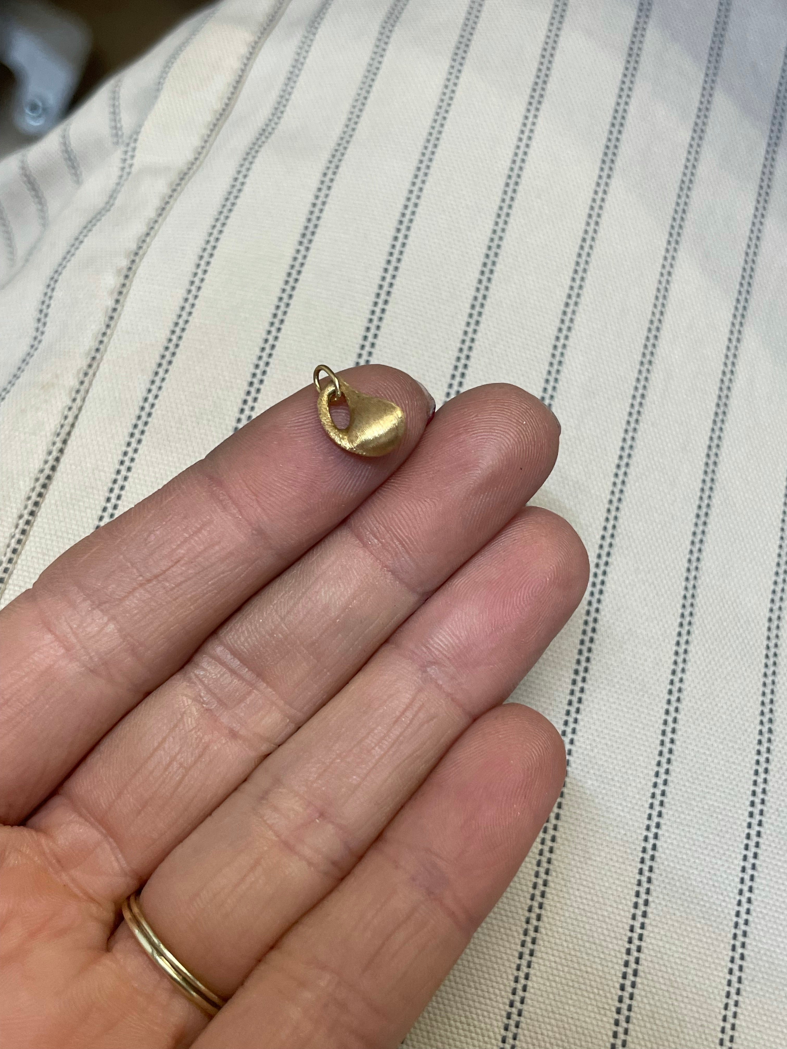 Solid 18K Yellow Gold Urn