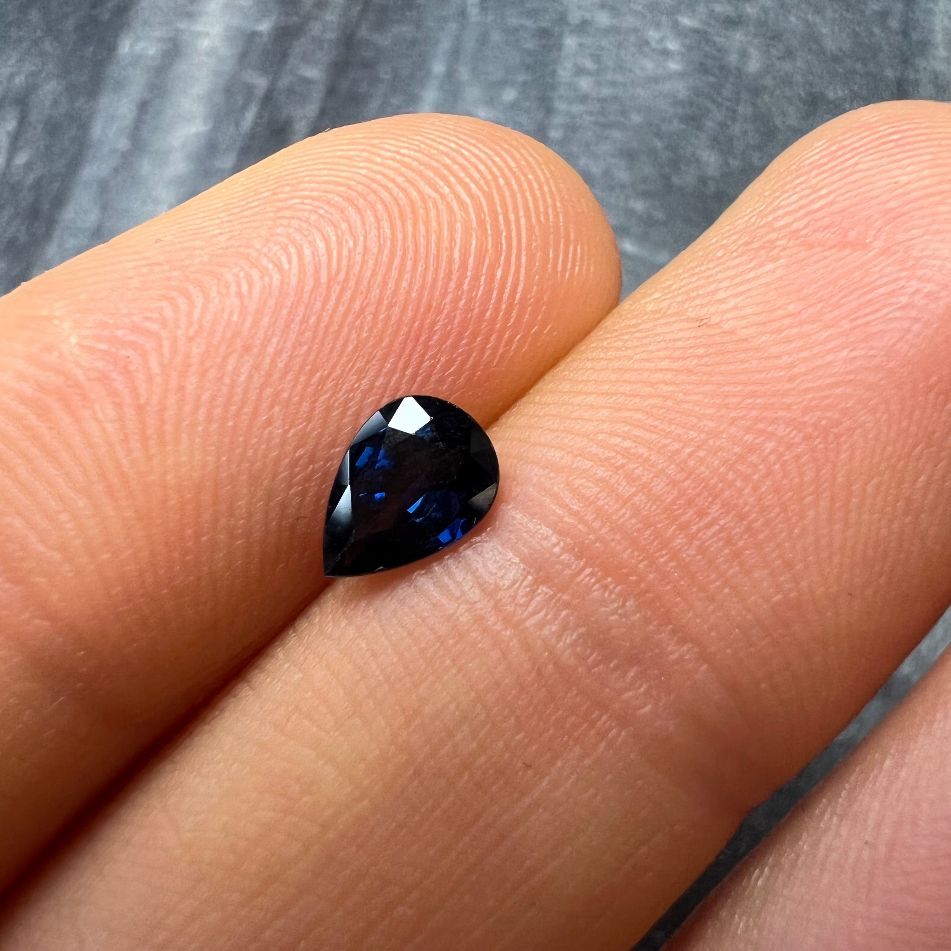 .75CT Loose Natural Pear Sapphire 6.80x4.83x2.85mm Earth mined Gemstone