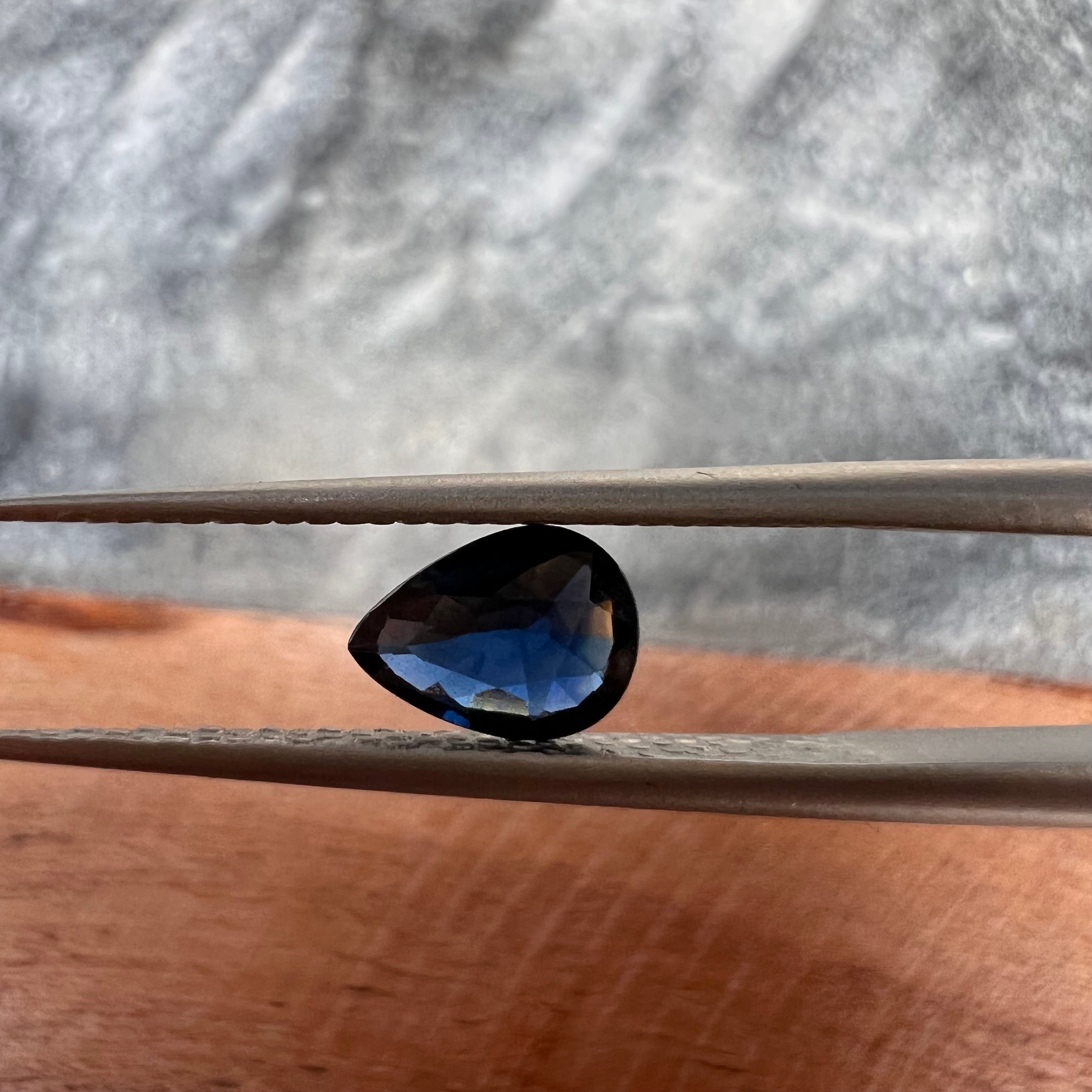.60CTW Loose Natural Pear Sapphire 6.46x4.72x2.18mm Earth mined Gemstone