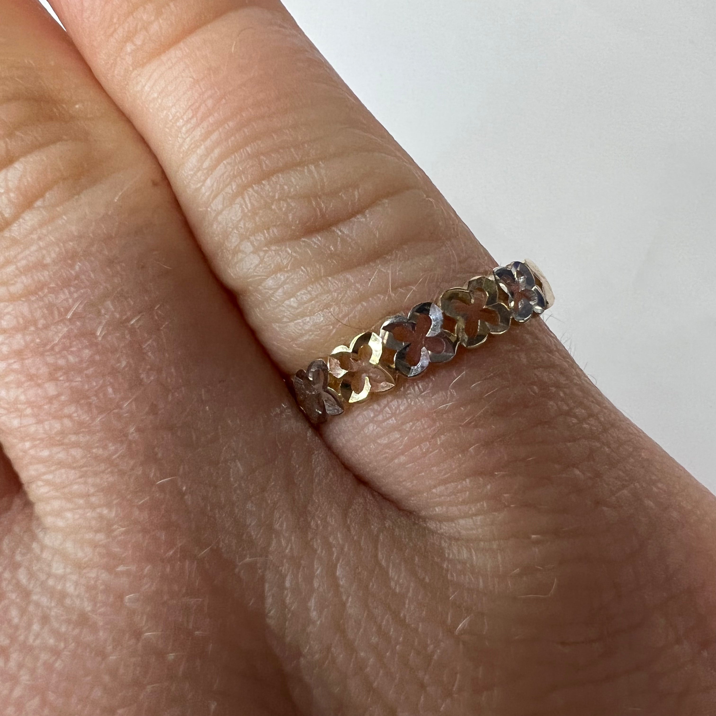 Solid 14K Yellow Gold, Two Tones Stackable Flower Ring Band Size 6.75