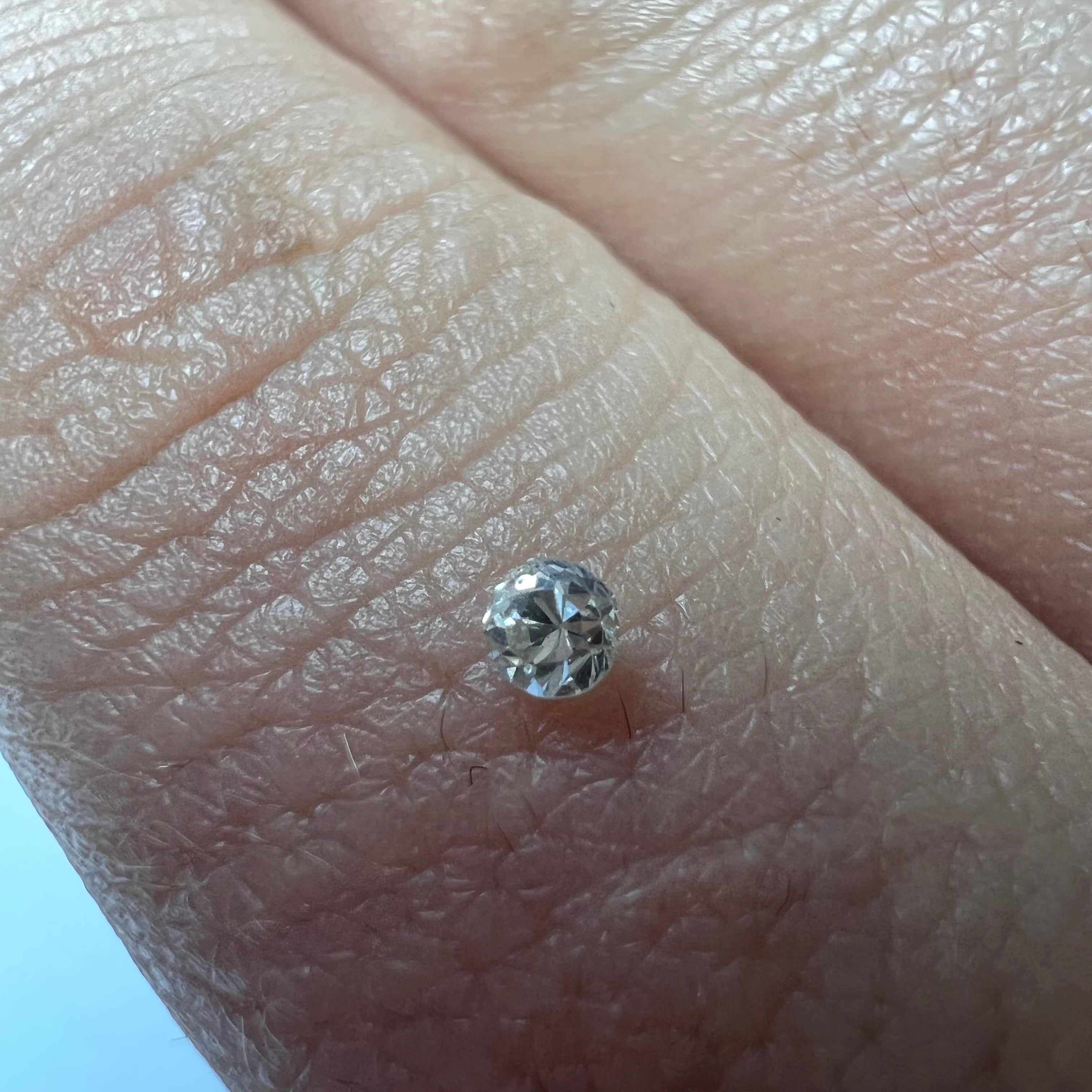 .065CT Old Mine Cut Diamond Light Champagne 2.39x1.74mm VS2 Natural Earth mined