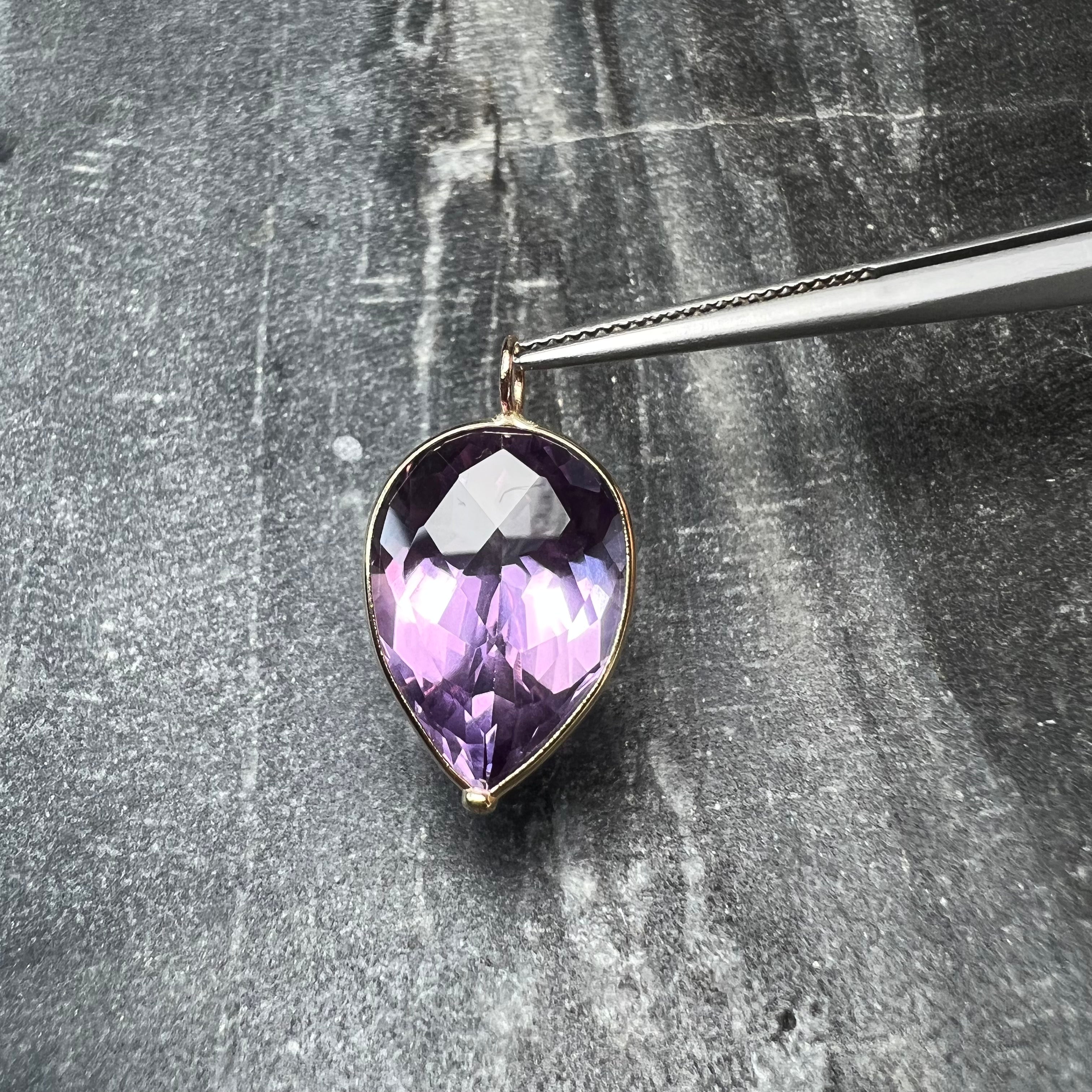 11.90CT Natural Pear Amethyst 14K Yellow Gold Pendant Charm 23x13mm