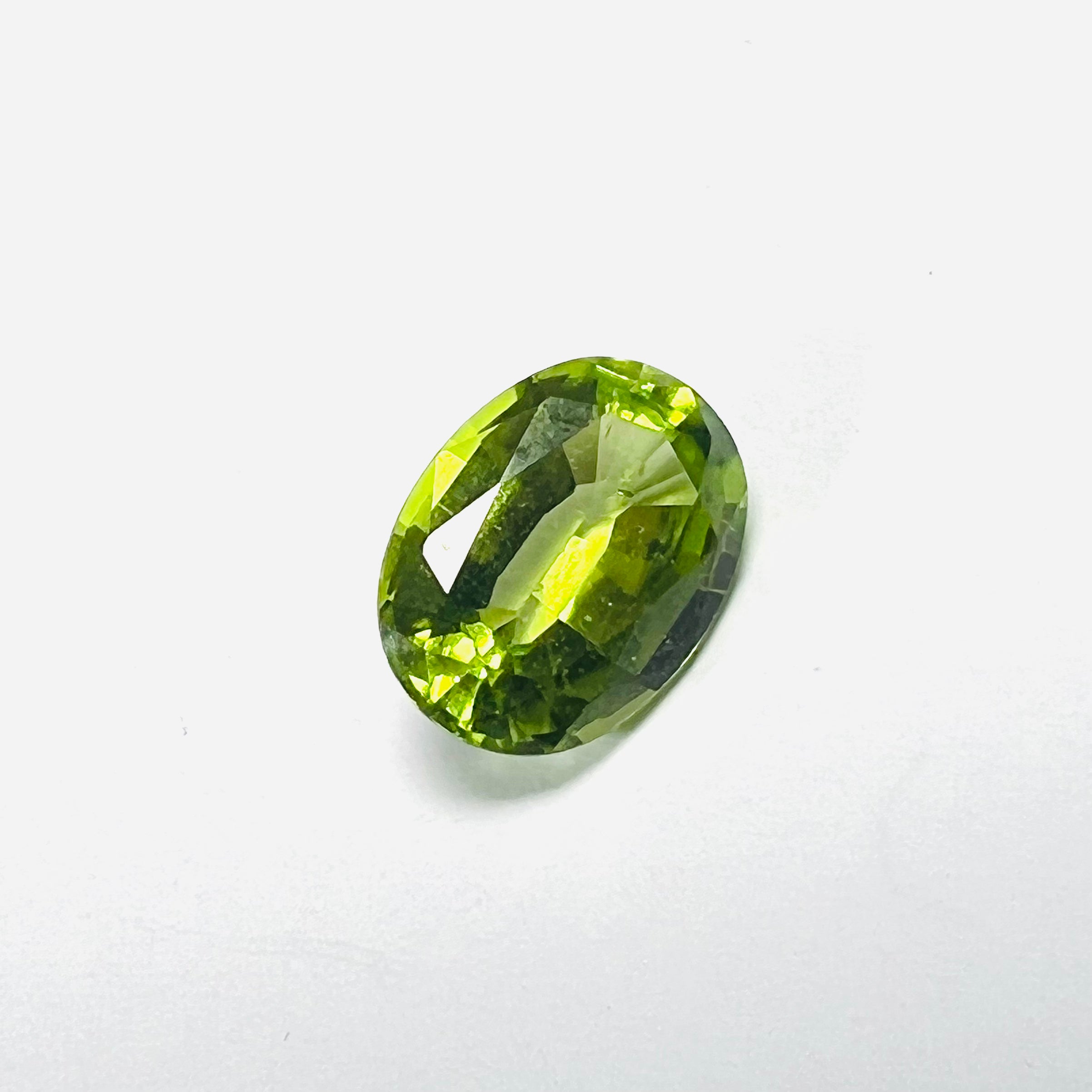 1.63CTW Loose Natural Oval Peridot 8.15x6.20x3.90mm Earth mined Gemstone