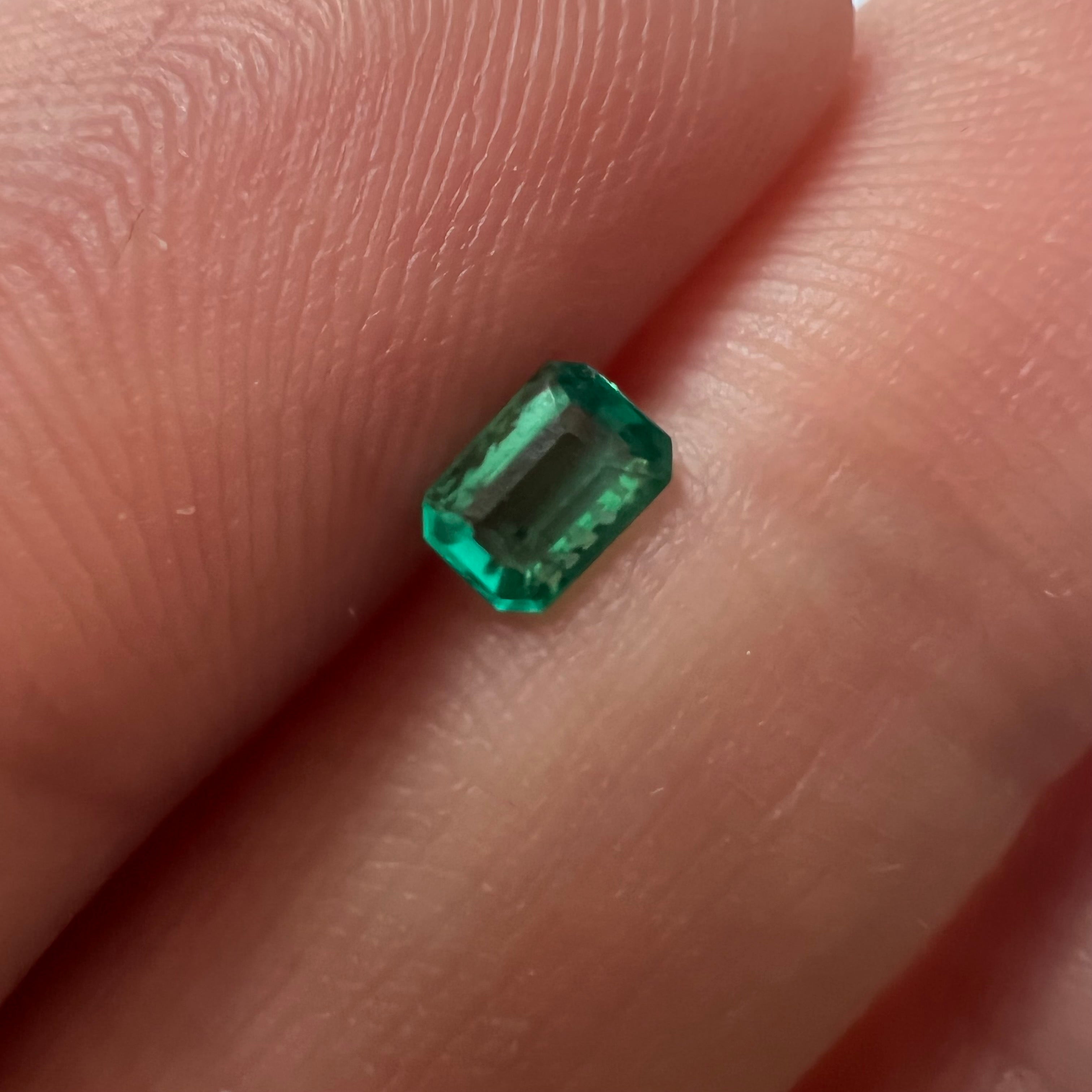 .26CT Loose Natural Colombian Emerald Cut 4.83x3.41x2.14mm Earth mined Gemstone