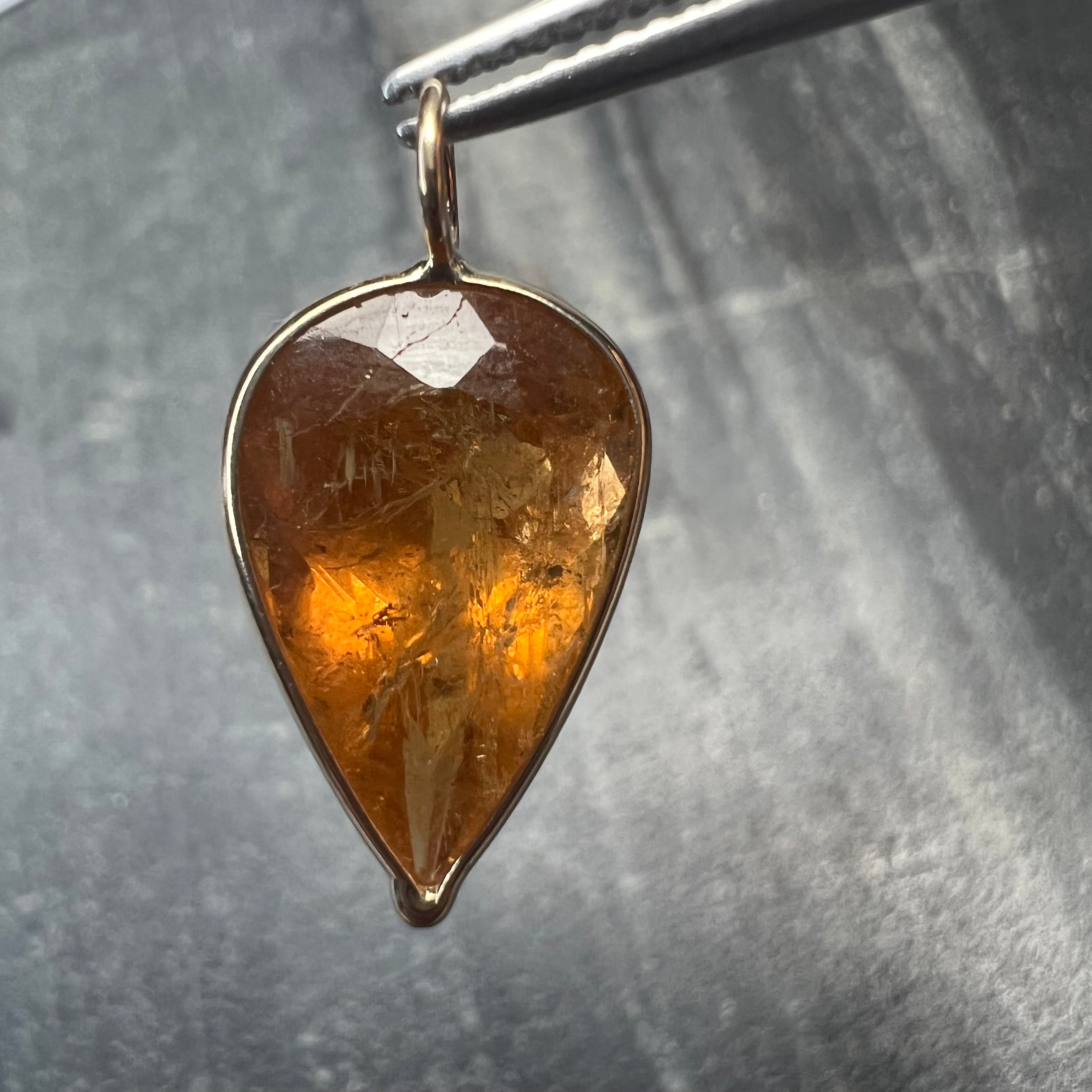 6.2CT Natural Pear Topaz 14K Yellow Gold Charm Pendant 10x7mm