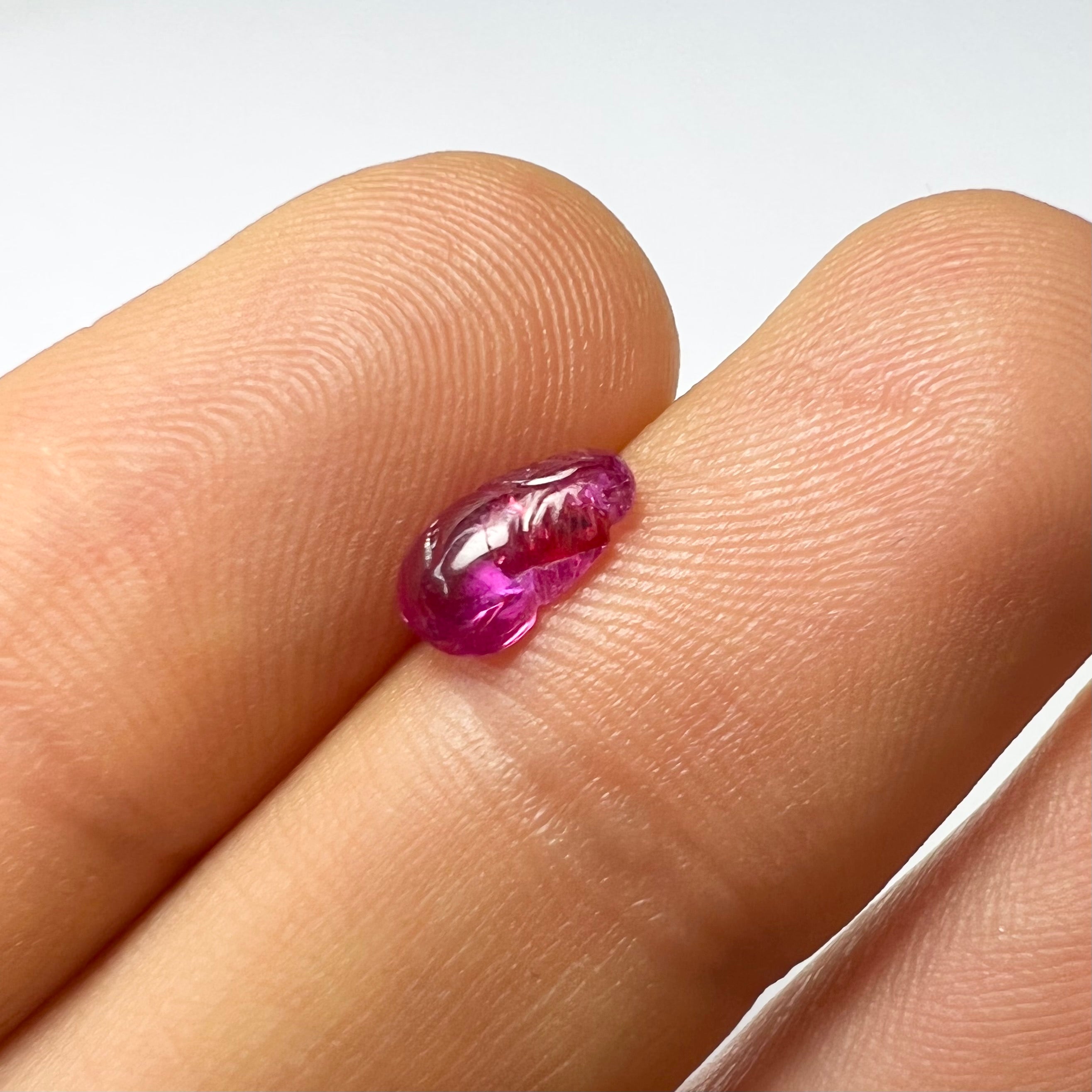 .95CTW Loose Carved Leaf Ruby 8.15x4.90x2.48mm Earth mined Gemstone