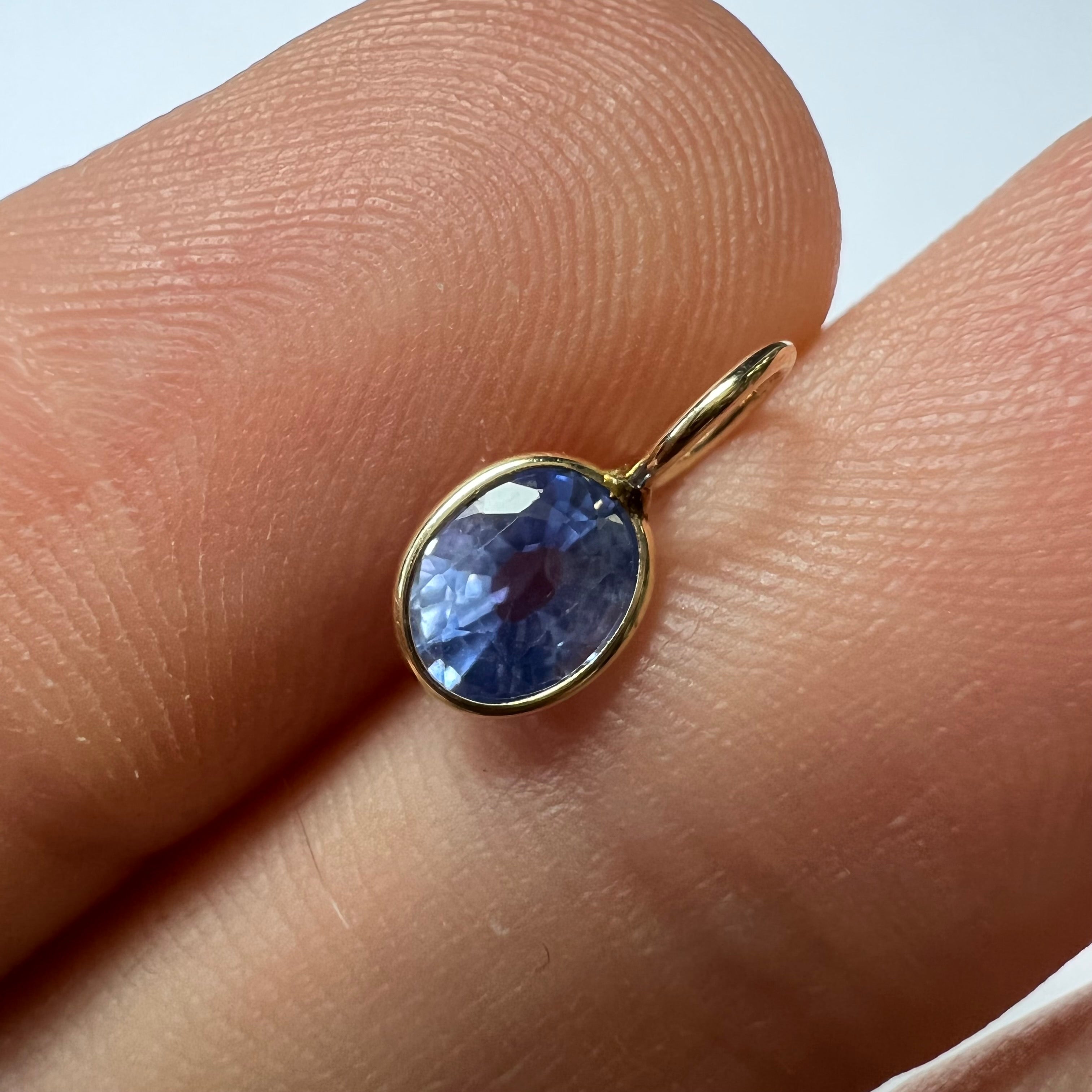 Natural Oval Sapphire 14K Yellow Gold Pendant Charm 11x5mm