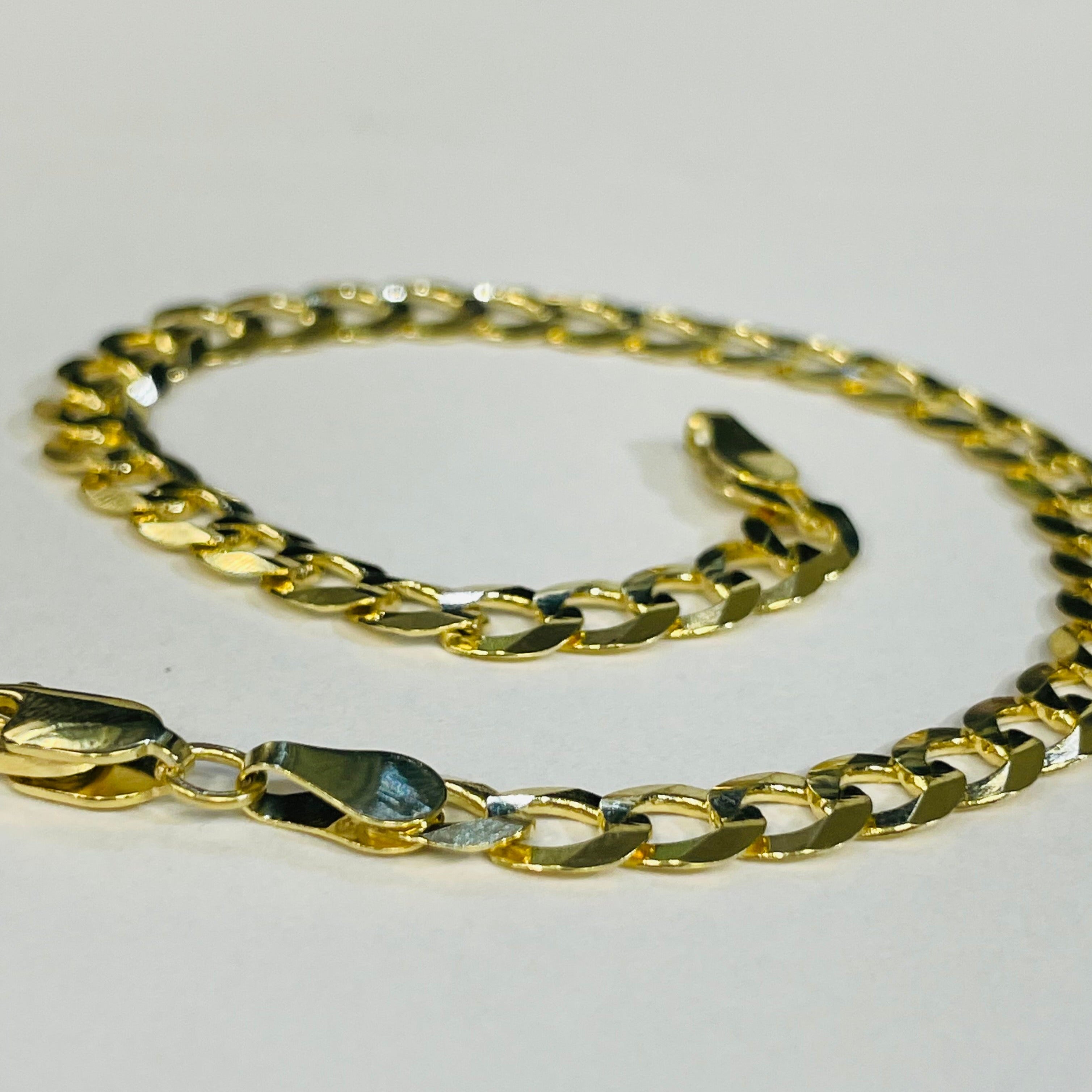 14K Yellow Gold 6mm 8" Curb Link Bracelet