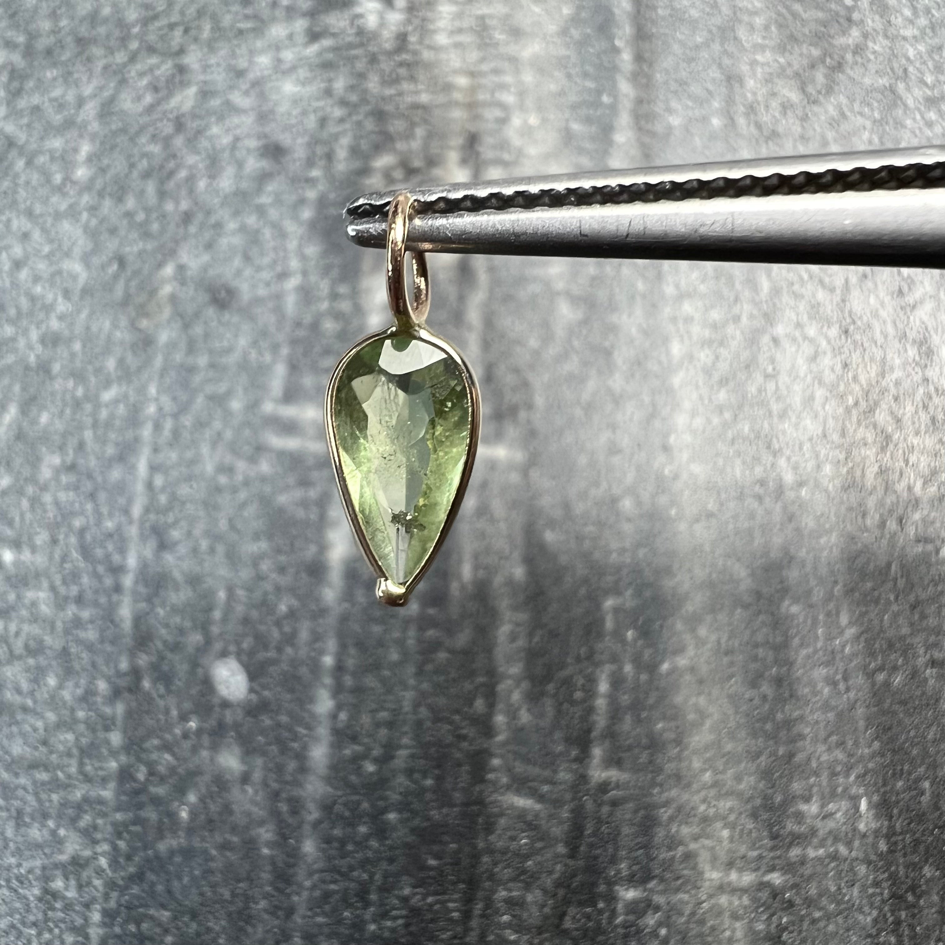 .90CT Natural Pear Tourmaline 14K Yellow Gold Pendant Charm 13x5mm