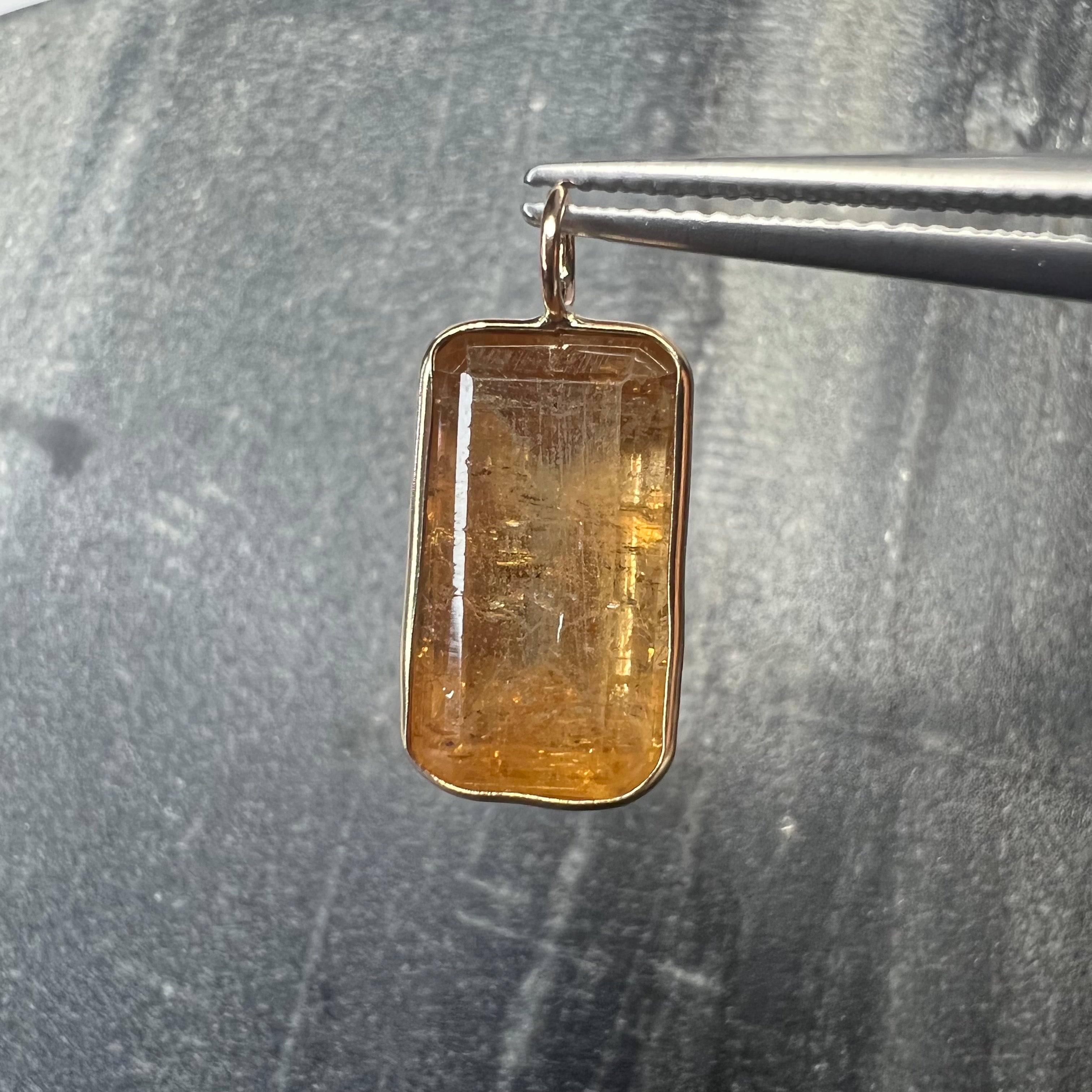 9CT Natural Imperial Topaz 14K Yellow Gold Charm Pendant 20x9mm