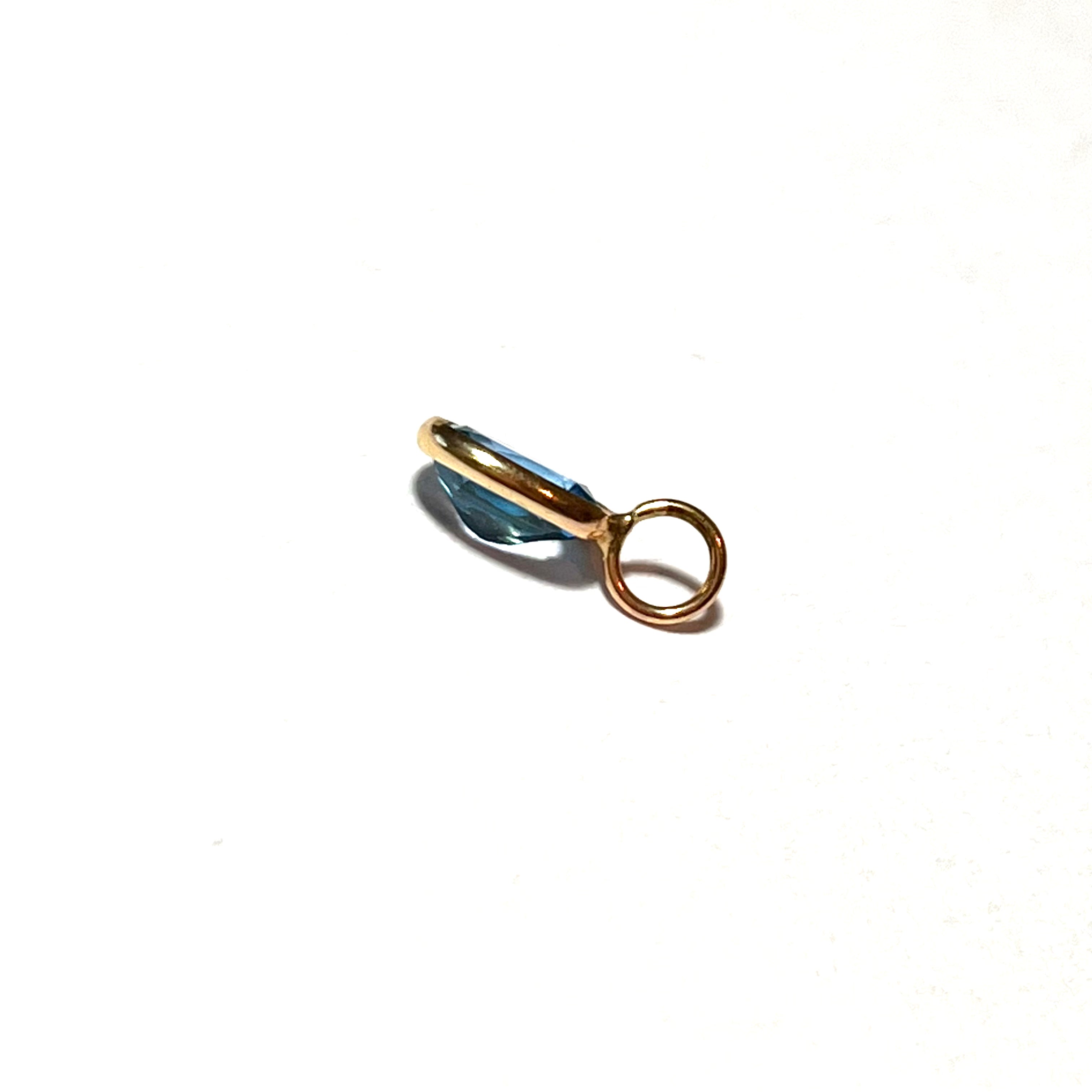 .86ct Natural Blue Oval Topaz 14K Yellow Gold Pendant Charm
