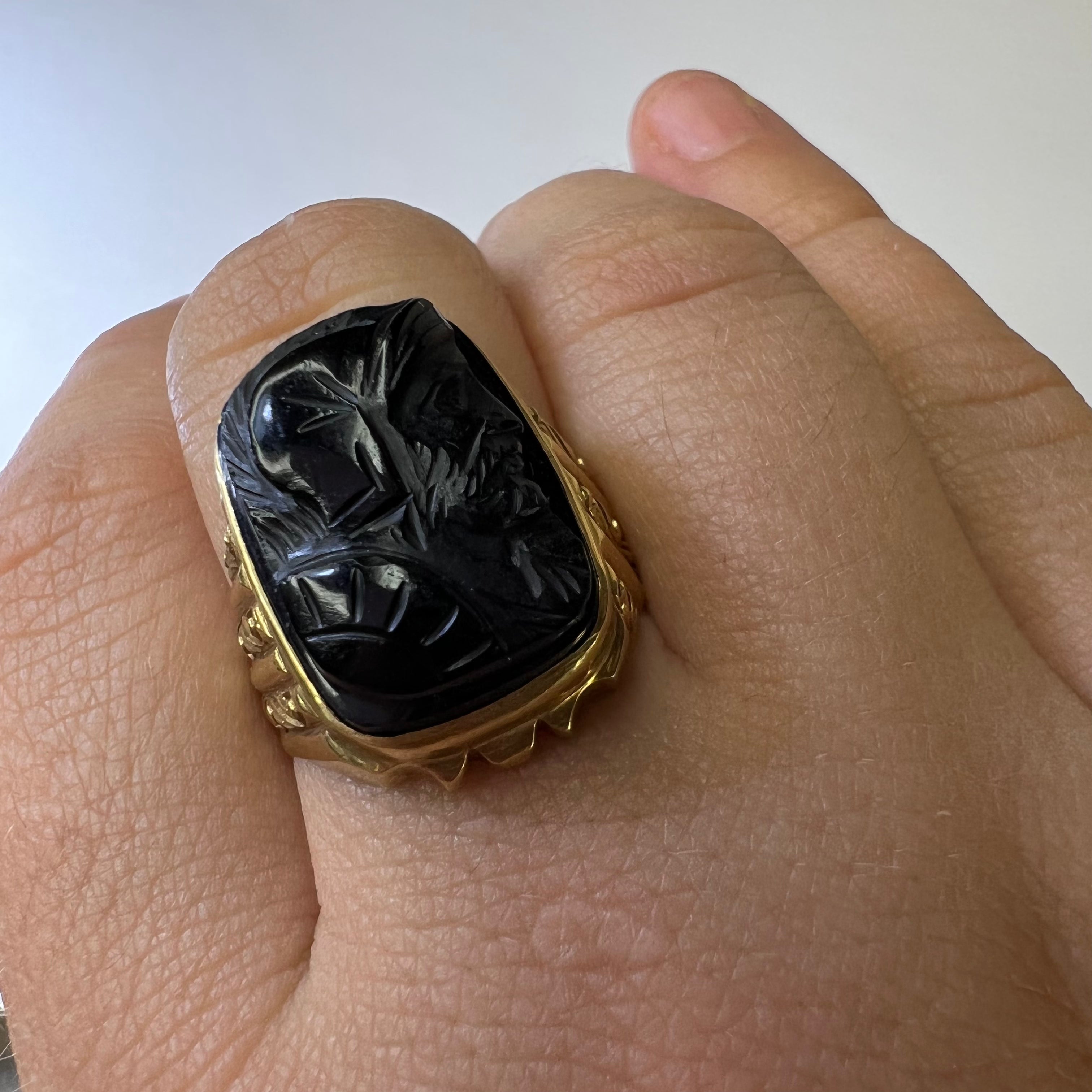 Antique 18K Yellow Gold Onyx Soldier Carved Cameo Engraved Ring Size 9