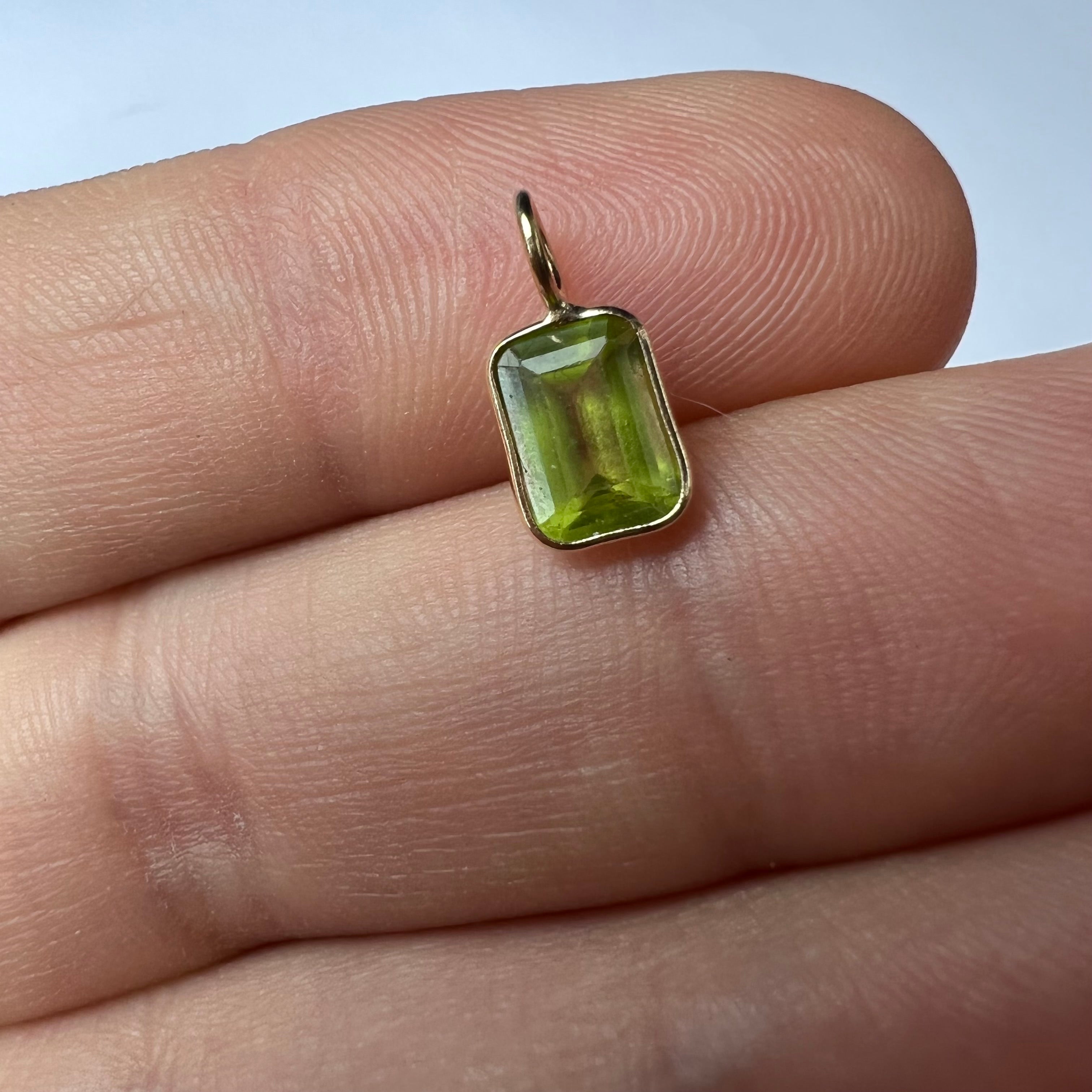 Natural Neon Green Peridot 14K Yellow Gold Pendant Charm 12x6mm