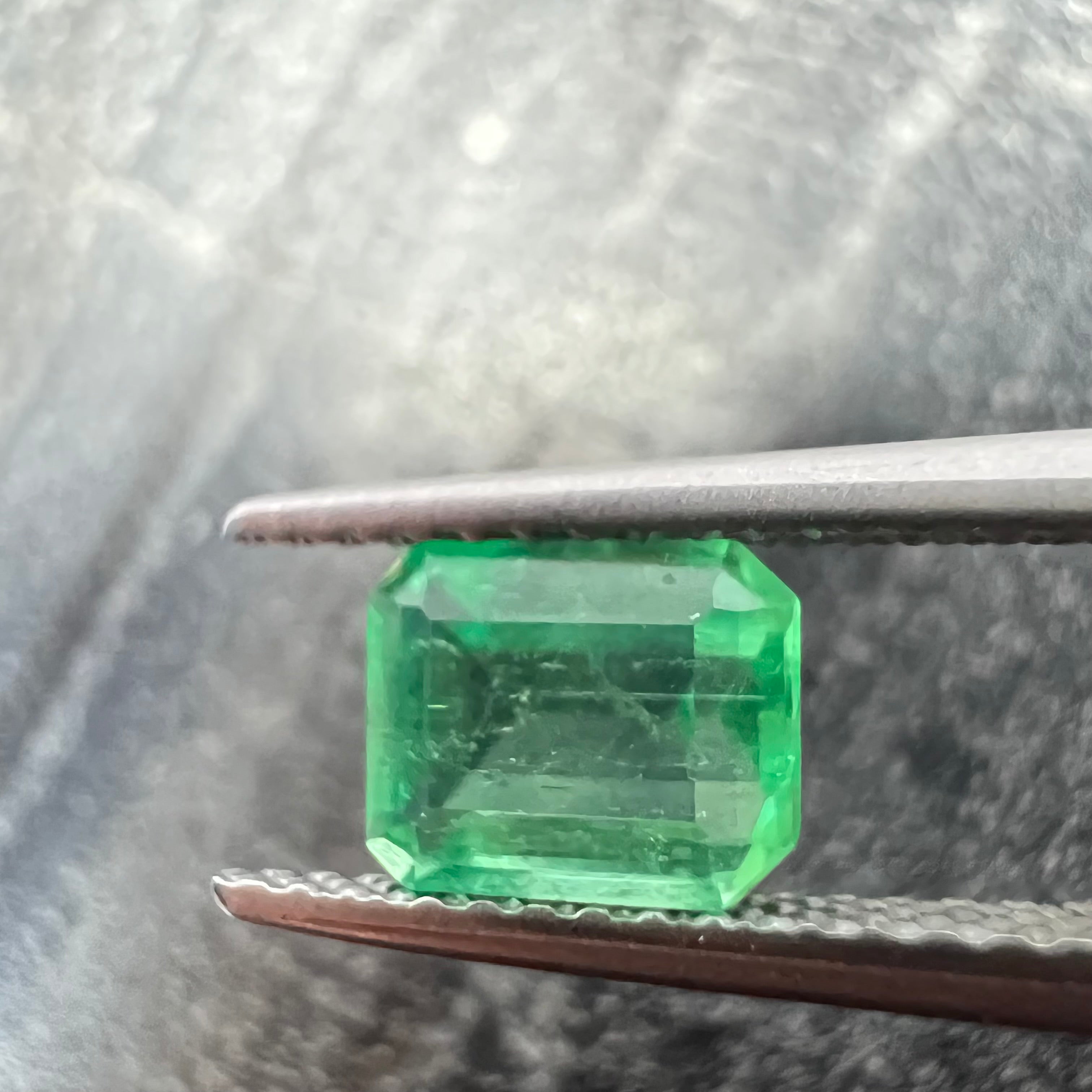 1.01CT Loose Natural Colombian Emerald Rectangle Cut 6.73x5.27x3.68mm