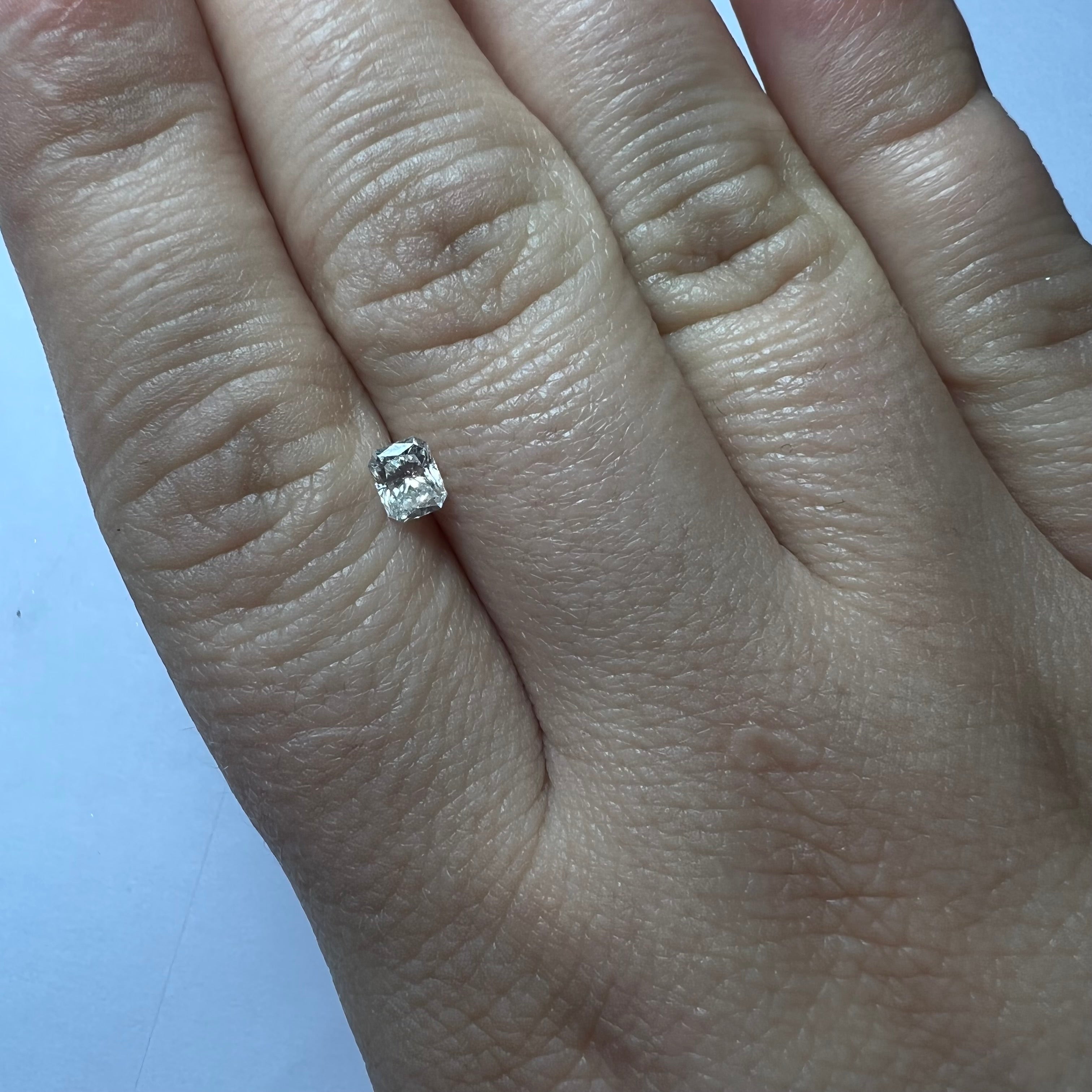 .47CT Radiant J VS1 4.74x3.87x2.93mm Natural Earth mined