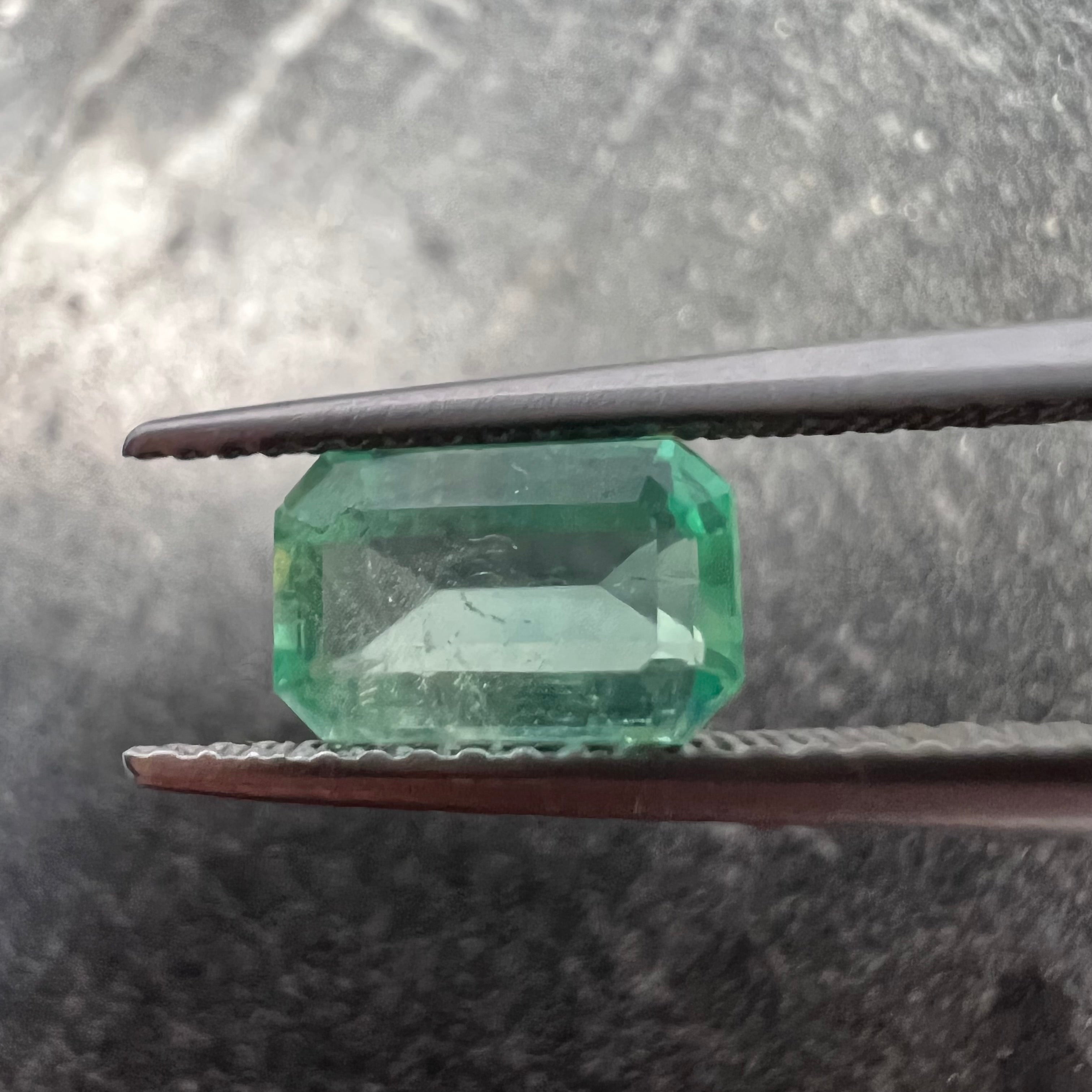 1.23CT Natural Colombian Emerald Loose Rectangle Cut 8.23x5.22x3.50mm