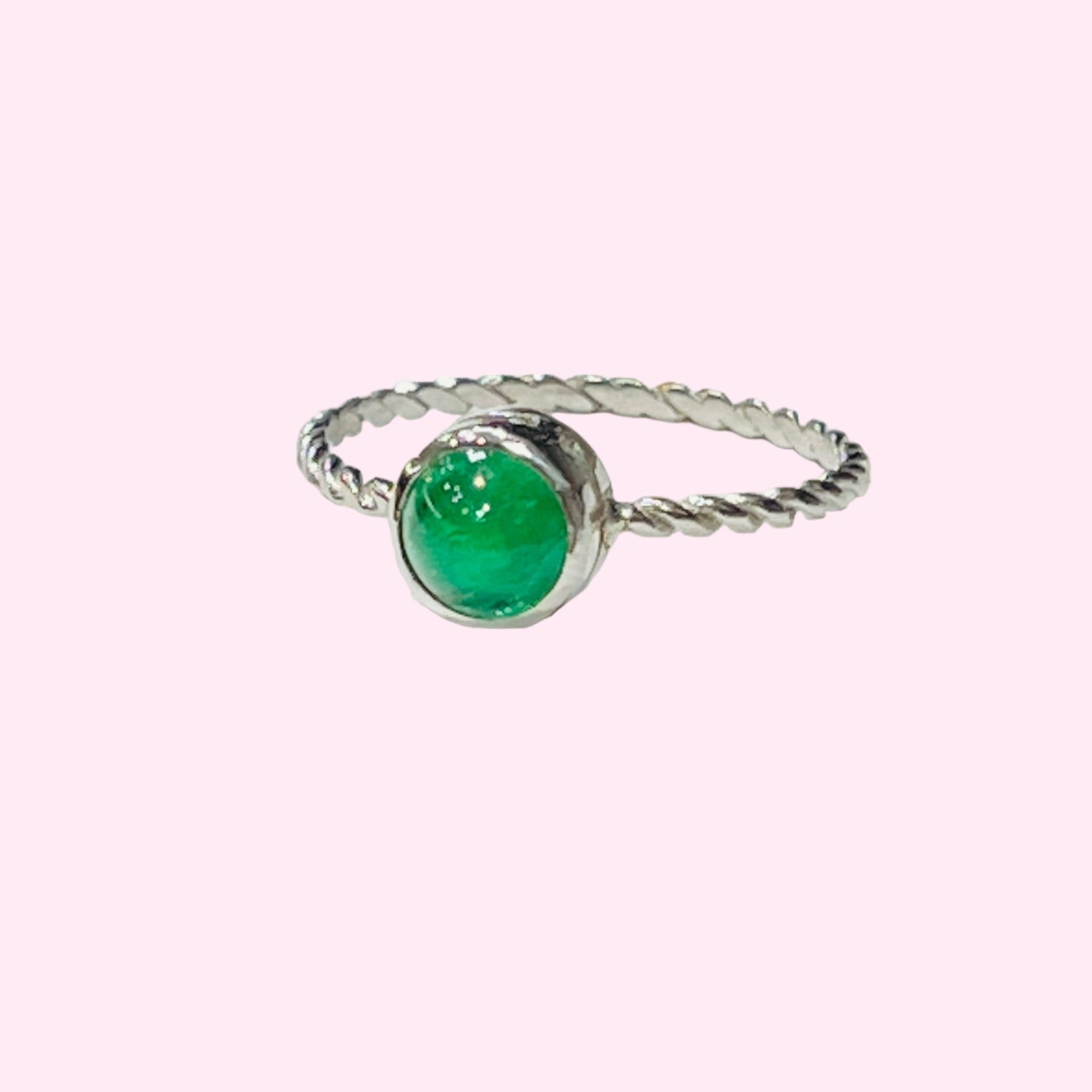 Fabulous 14K White Gold Cabochon Emerald Ring Size 6.5