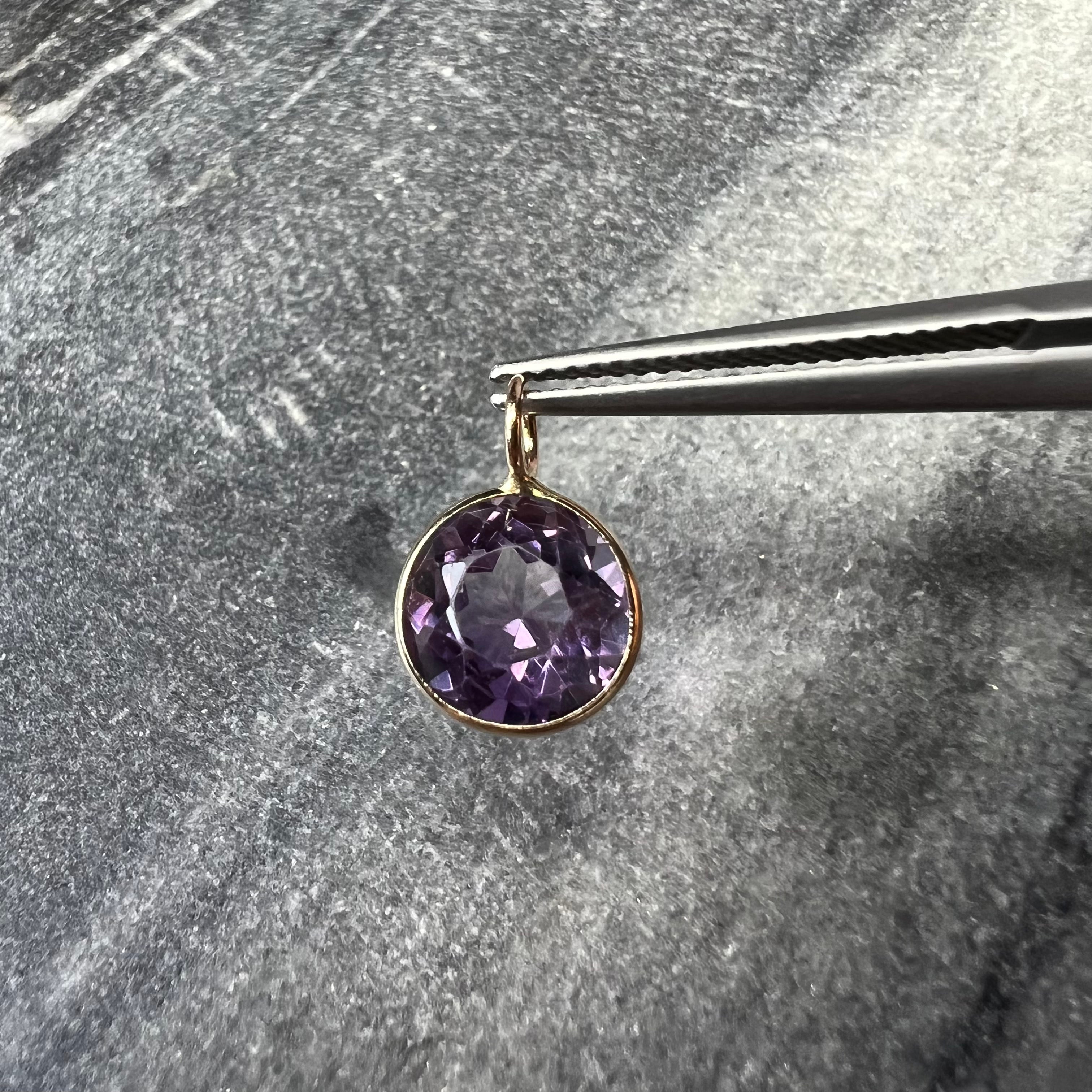 2.45CT Natural Light Round Violet Amethyst 14K Yellow Gold Pendant Charm 13x9mm